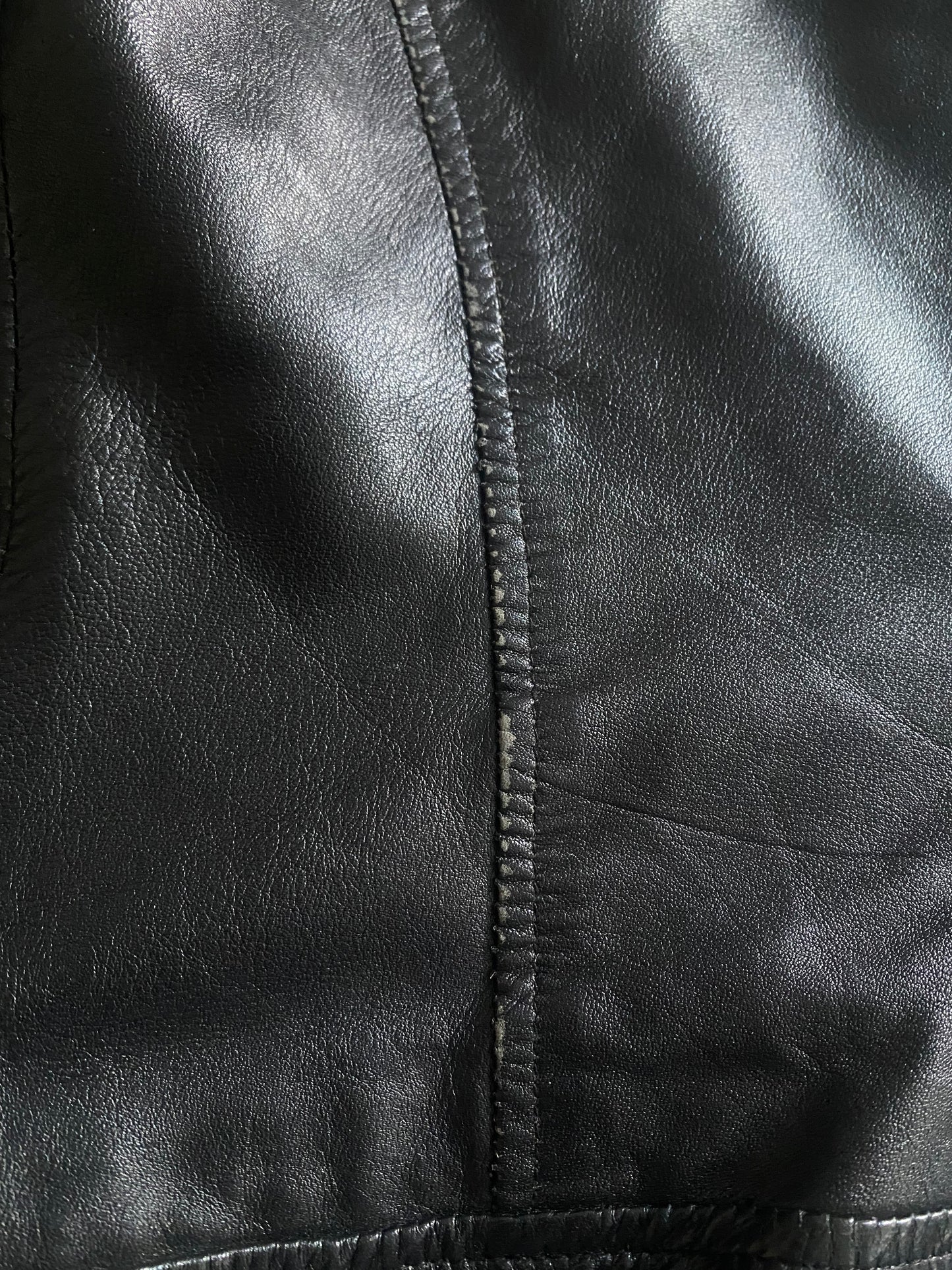 🧥 Geacă Vintage din Piele Neagră Cafe Racer – Mărimea M Femei – Made in India