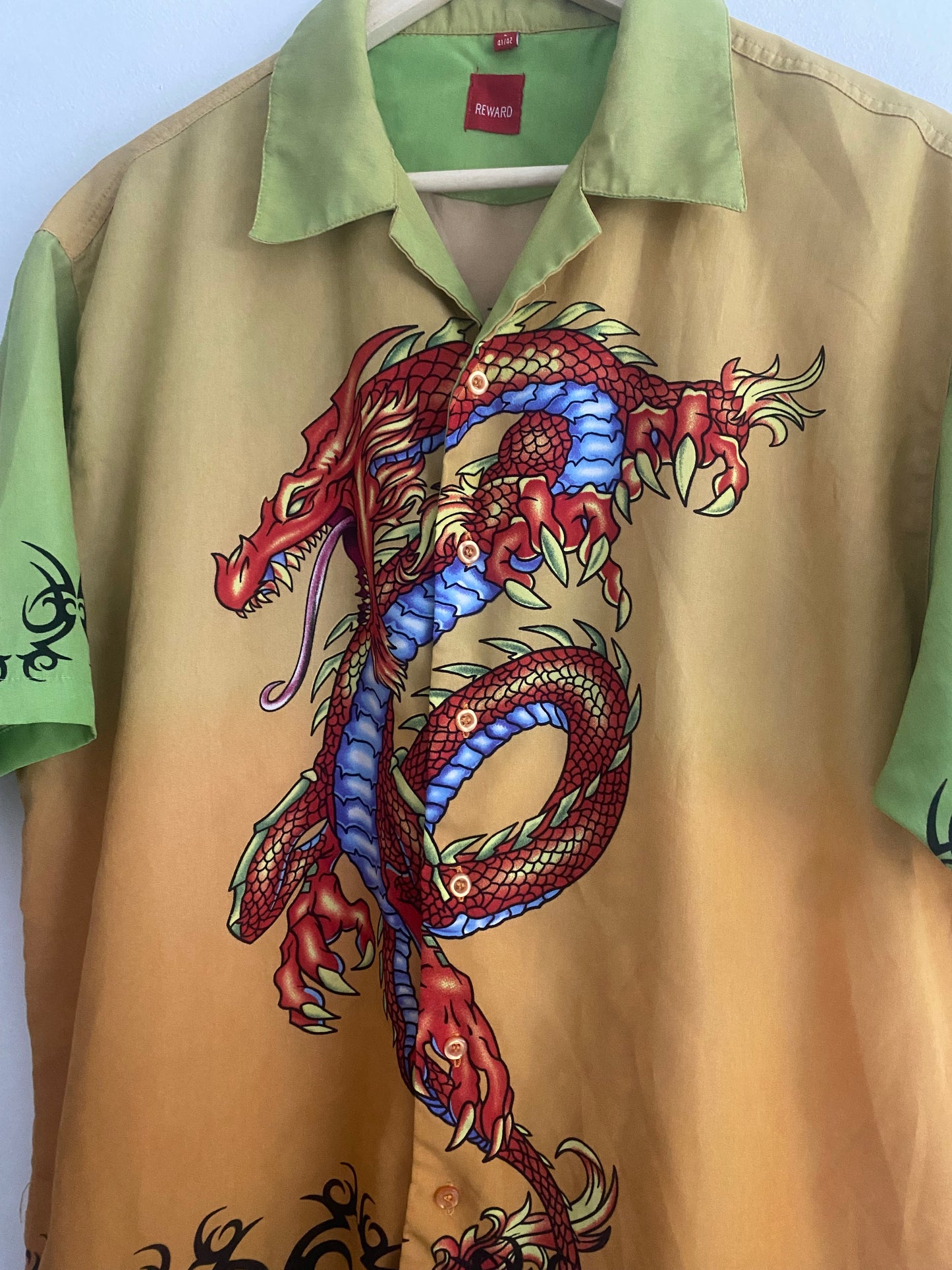 🐉 Cămașă Y2K Dragon Printed – Mărime L