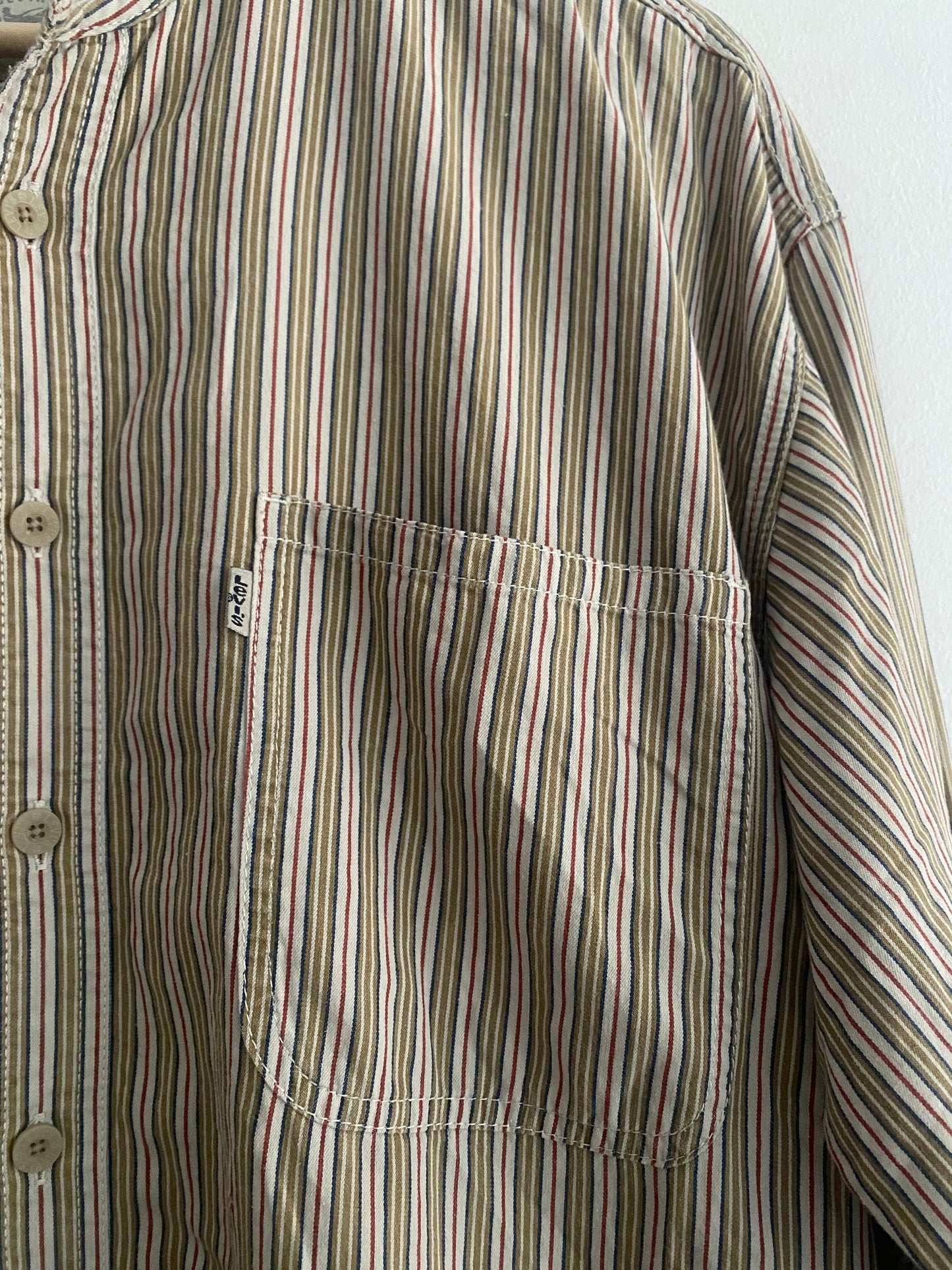 Cămașă Vintage Levi’s – Guler Mandarin, Dungi Fine, Mărime L Oversized