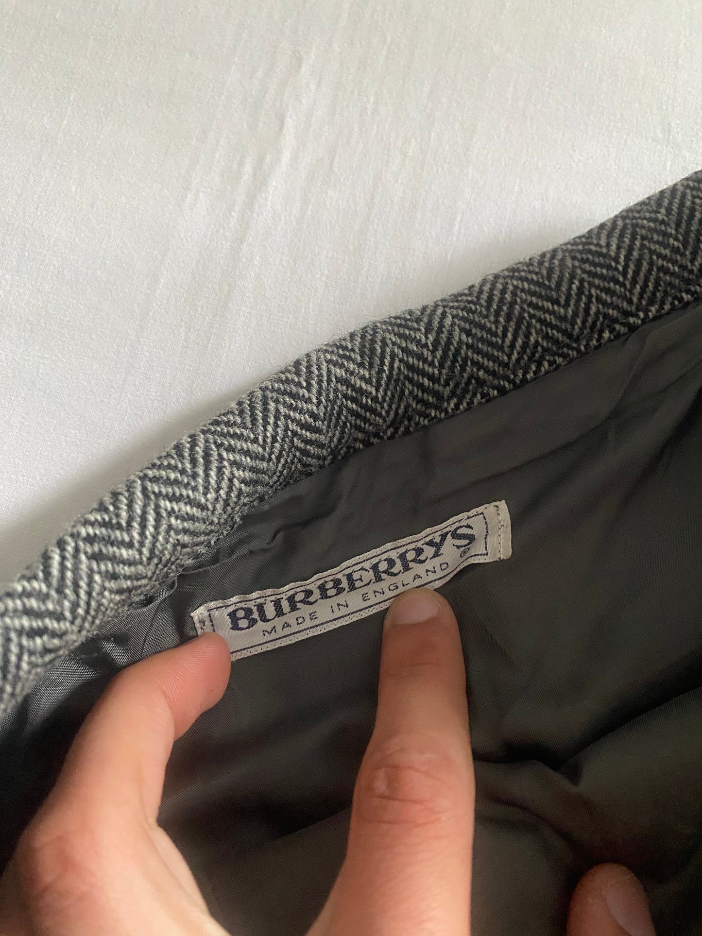 Fustă Vintage Burberry Plisată 👧 | 100% Lână 🐑 | Made in England 🏴 | Mărime M Aproximativă | Elegantă Clasică