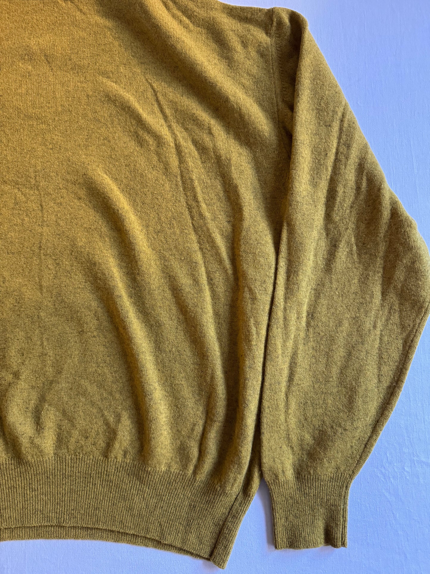 🧶 Pulover vintage mustar cu guler mocneck – mărimea L (Made in Italy)