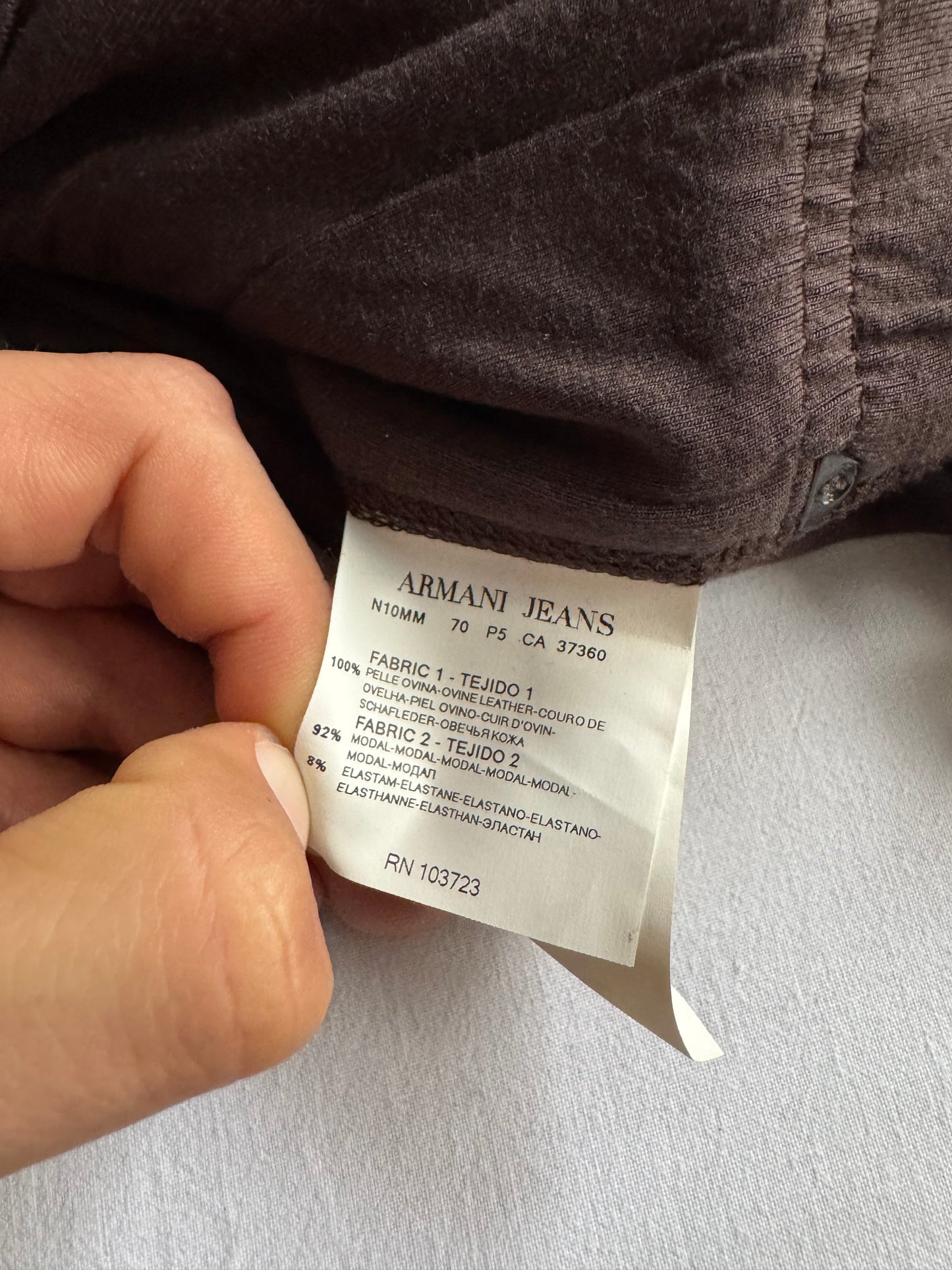 🦅 Cardigan Y2K Armani / Maro - Piele şi modal (Women’s EU 44)