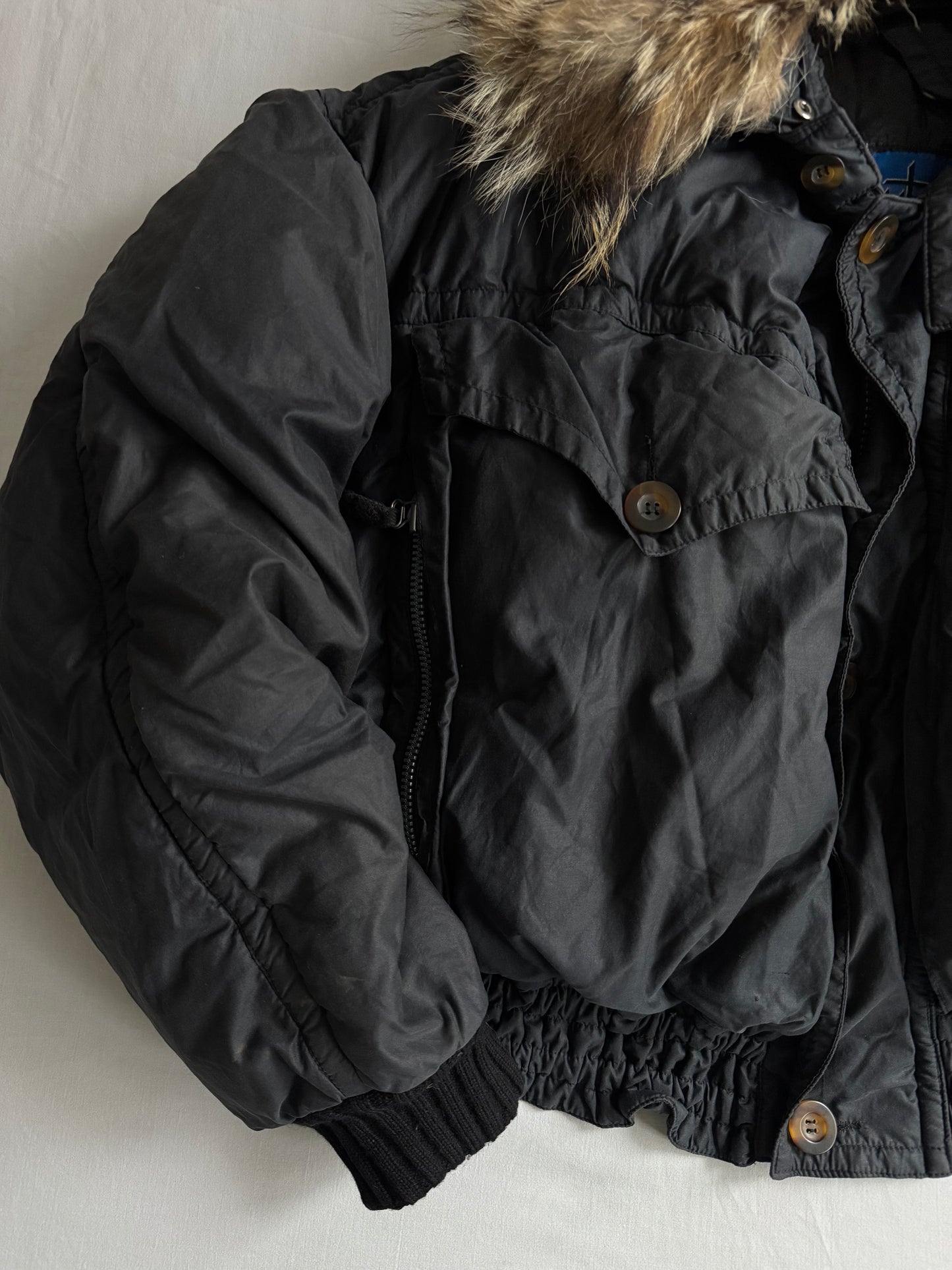 ⛷️ Geacă vintage Jet Set din puf natural cu guler din blană de raton – Made in Italy – mărime L