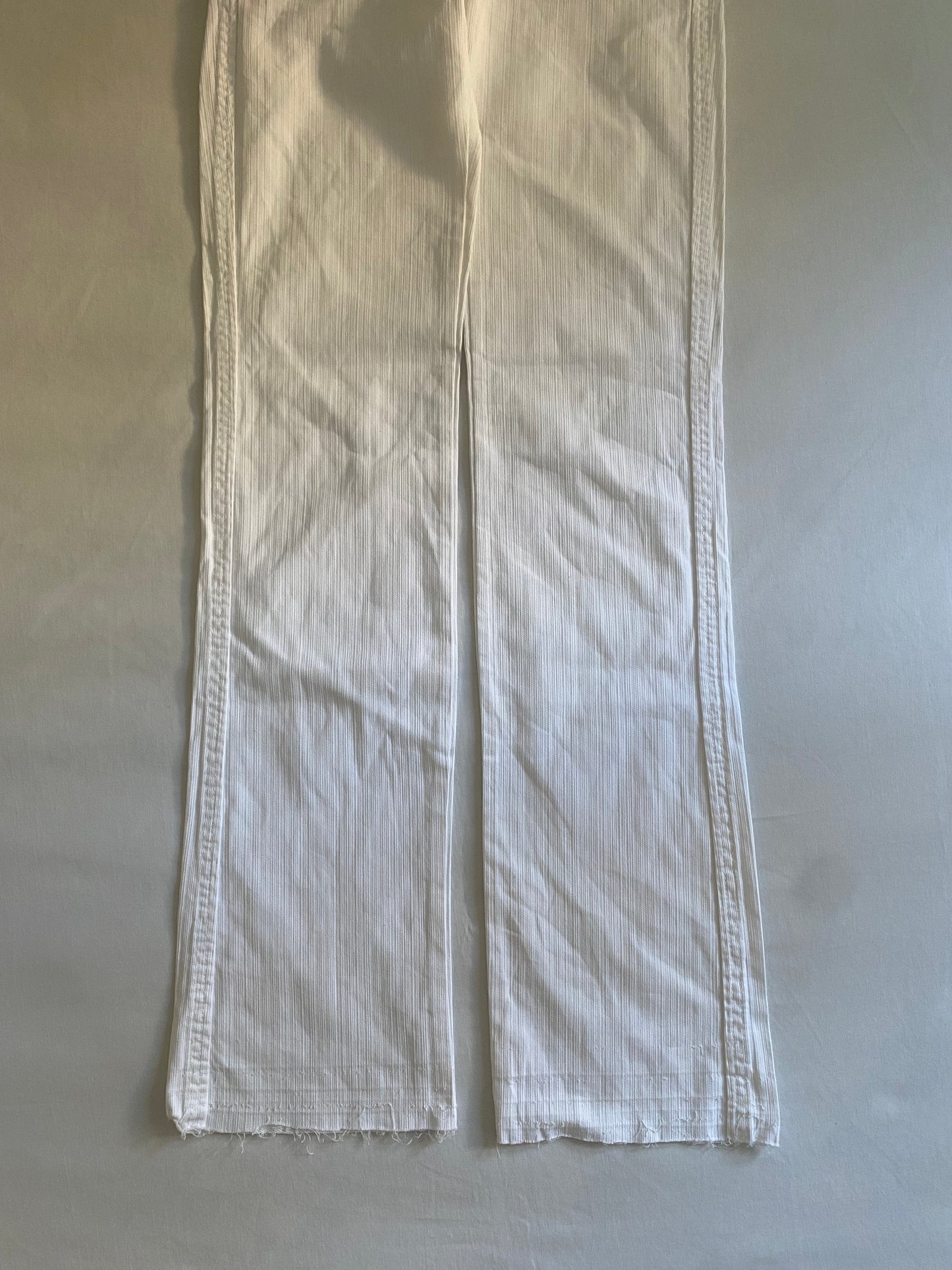 Pantaloni albi Y2K Armani – Made in Italy – Mărimea 28