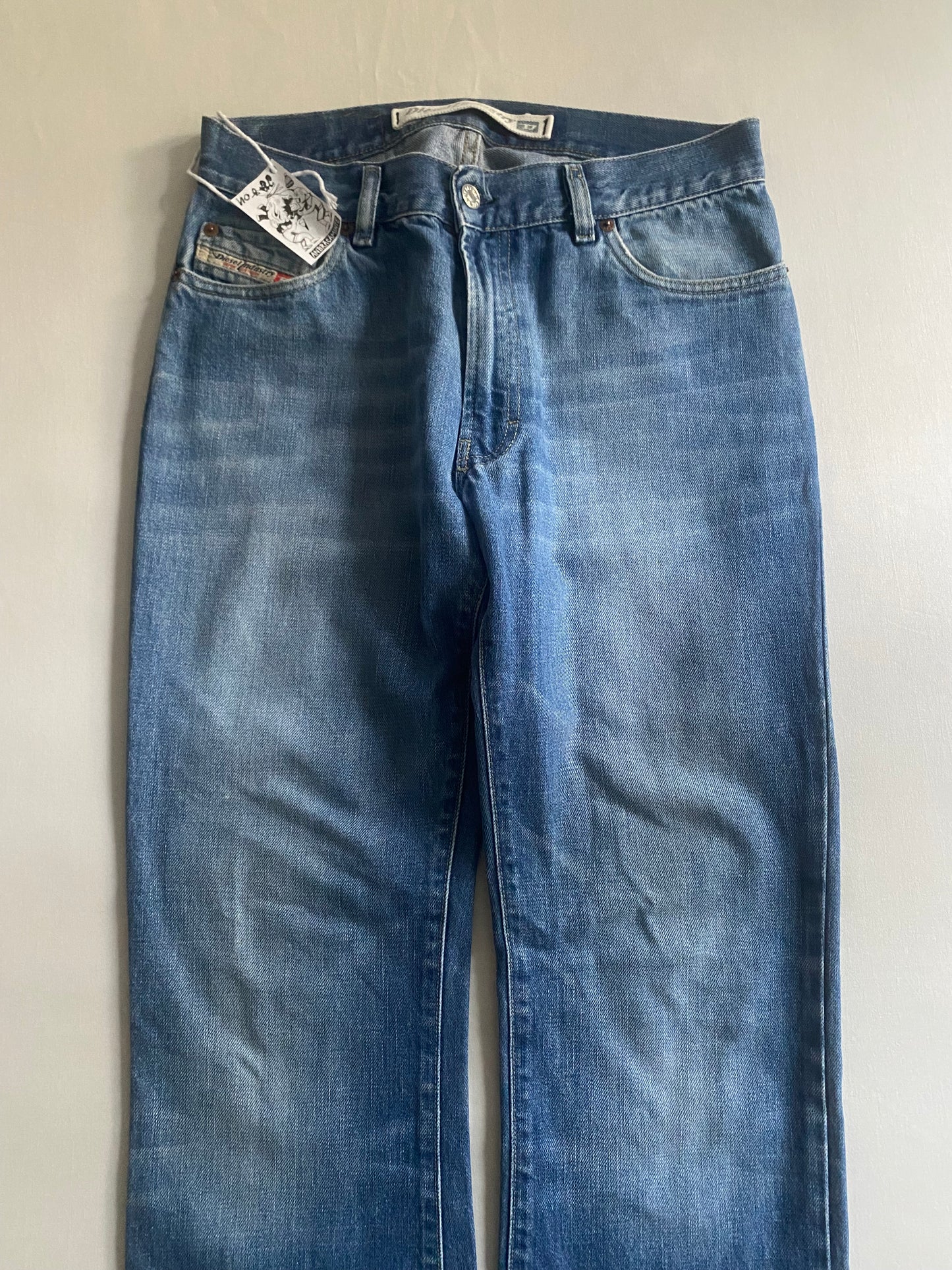 👖 Jeanși Diesel Vintage – Light Wash – Slightly Bootcut – US 30 – Made in Italy