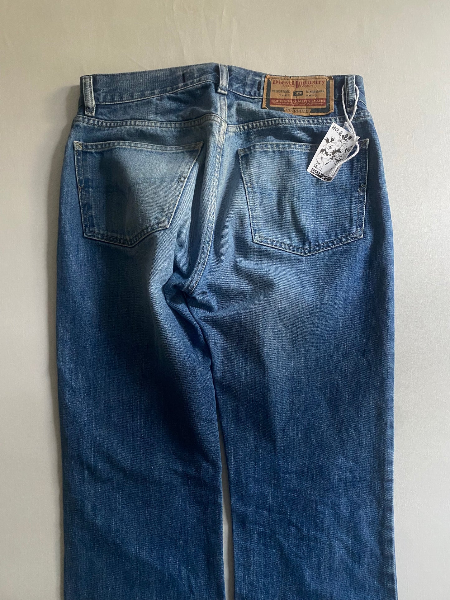 👖 Jeanși Diesel Vintage – Light Wash – Slightly Bootcut – US 30 – Made in Italy