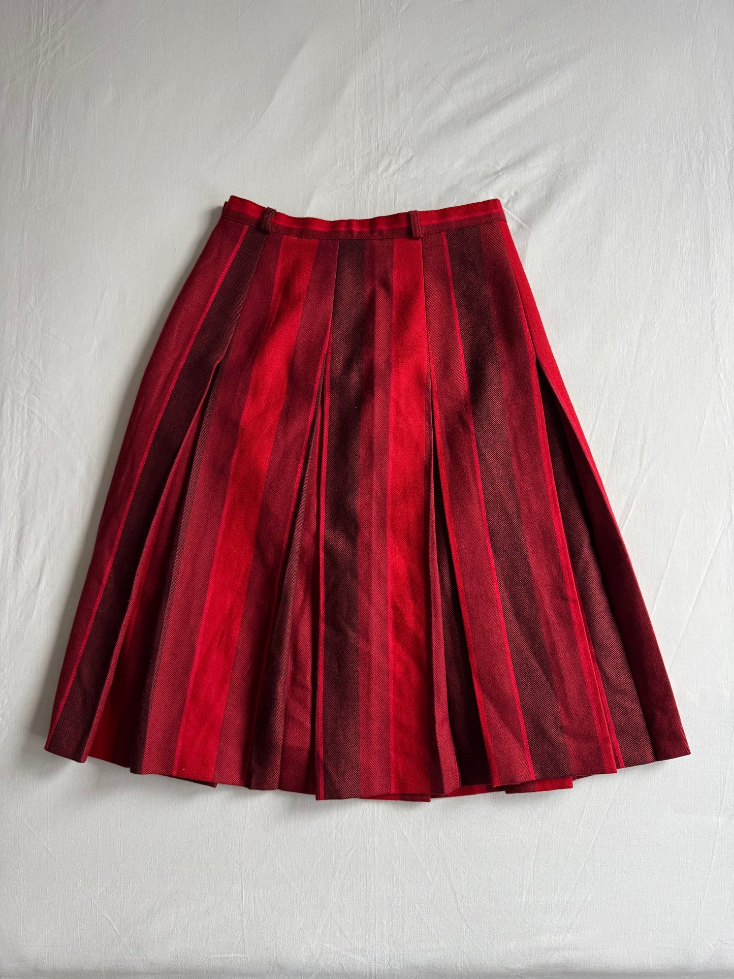 🍒 Fustă Vintage Plisată Roșie din Lână Virgină – L (IT 46)