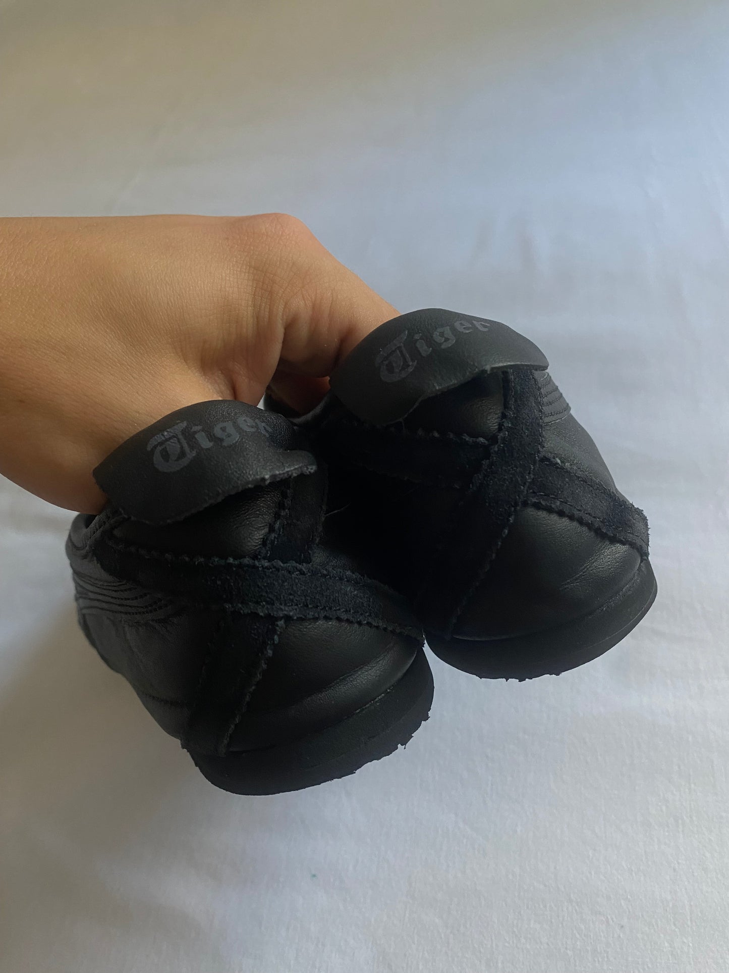 Onitsuka Tiger Mexico 66 Triple Black Sneakers 🖤 – EU 42.5