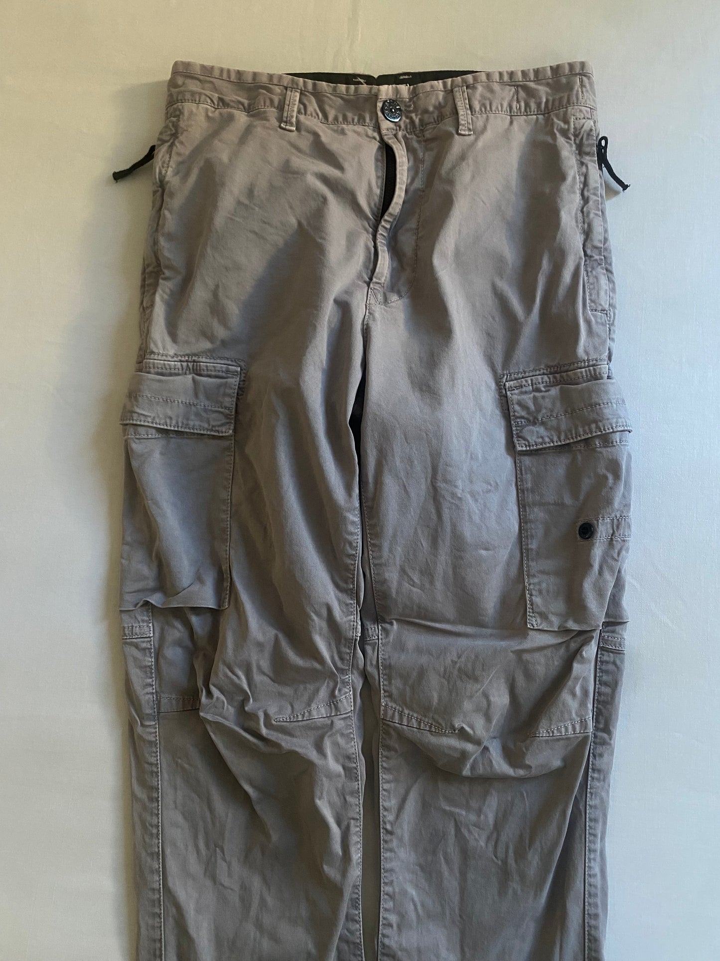 👖 Pantaloni cargo gri Stone Island