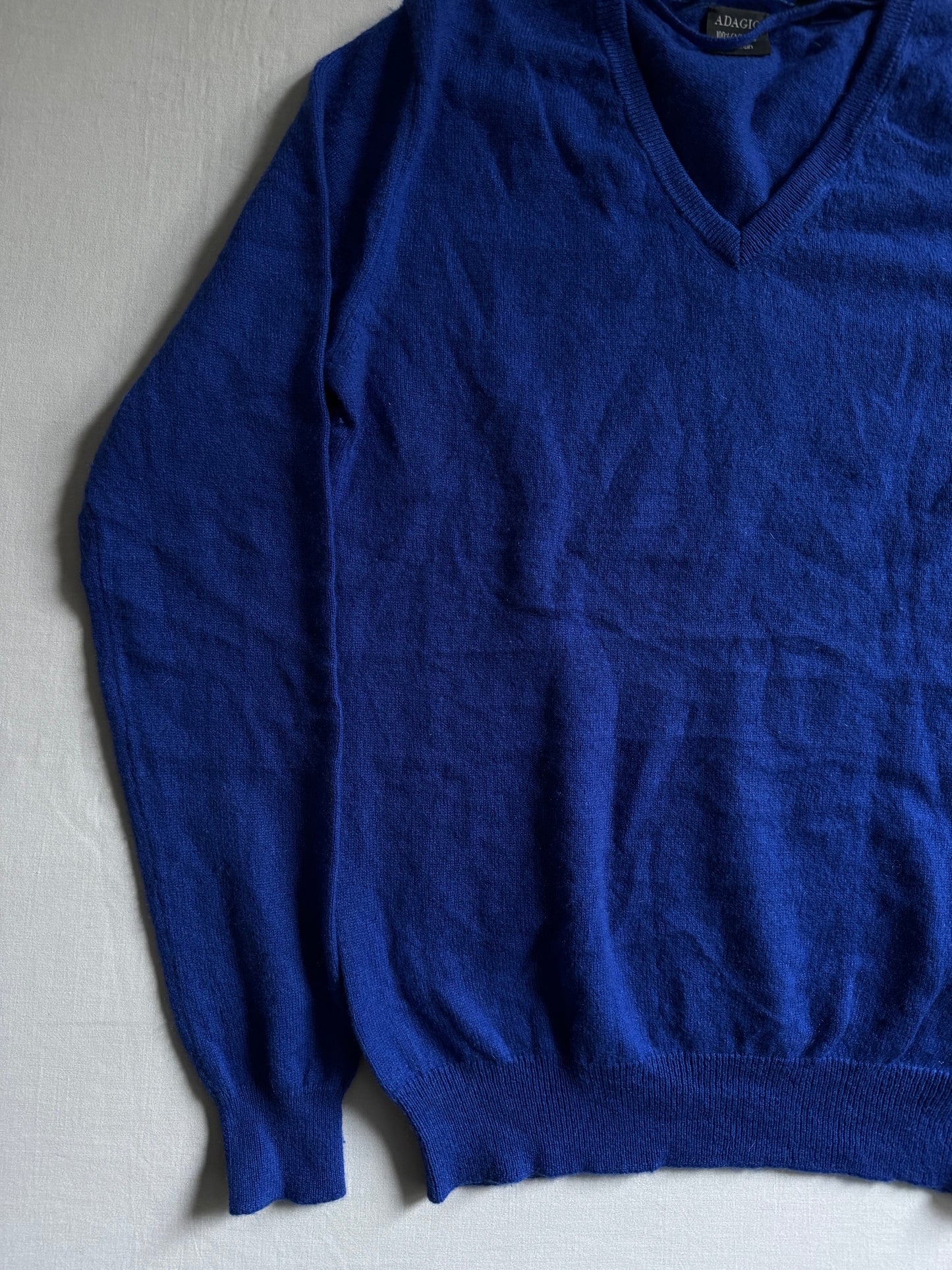 🔵 Pulover Albastru din Cașmir – V-neck – Mărime 36 (S Femei) – Great Condition