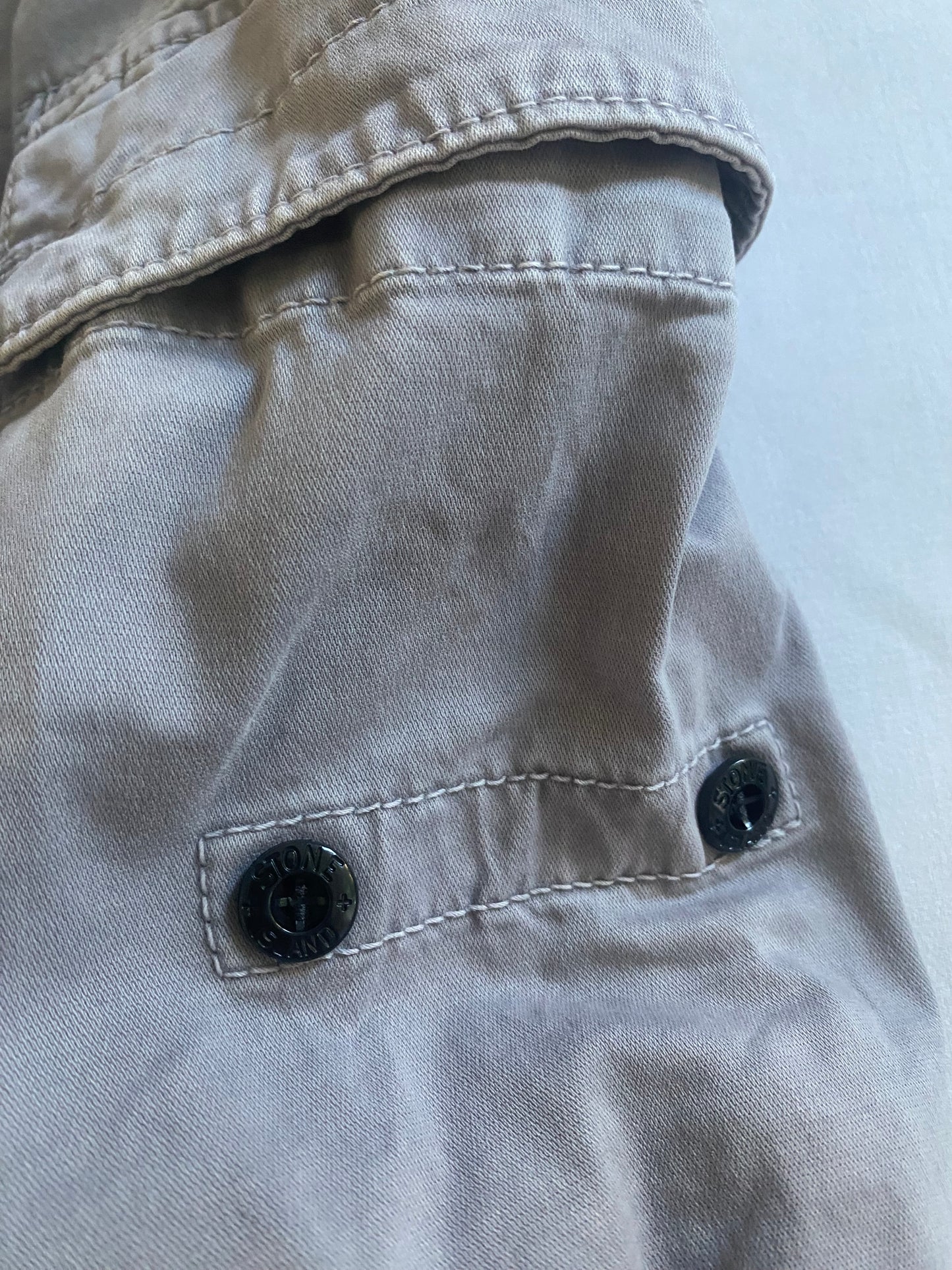 👖 Pantaloni cargo gri Stone Island