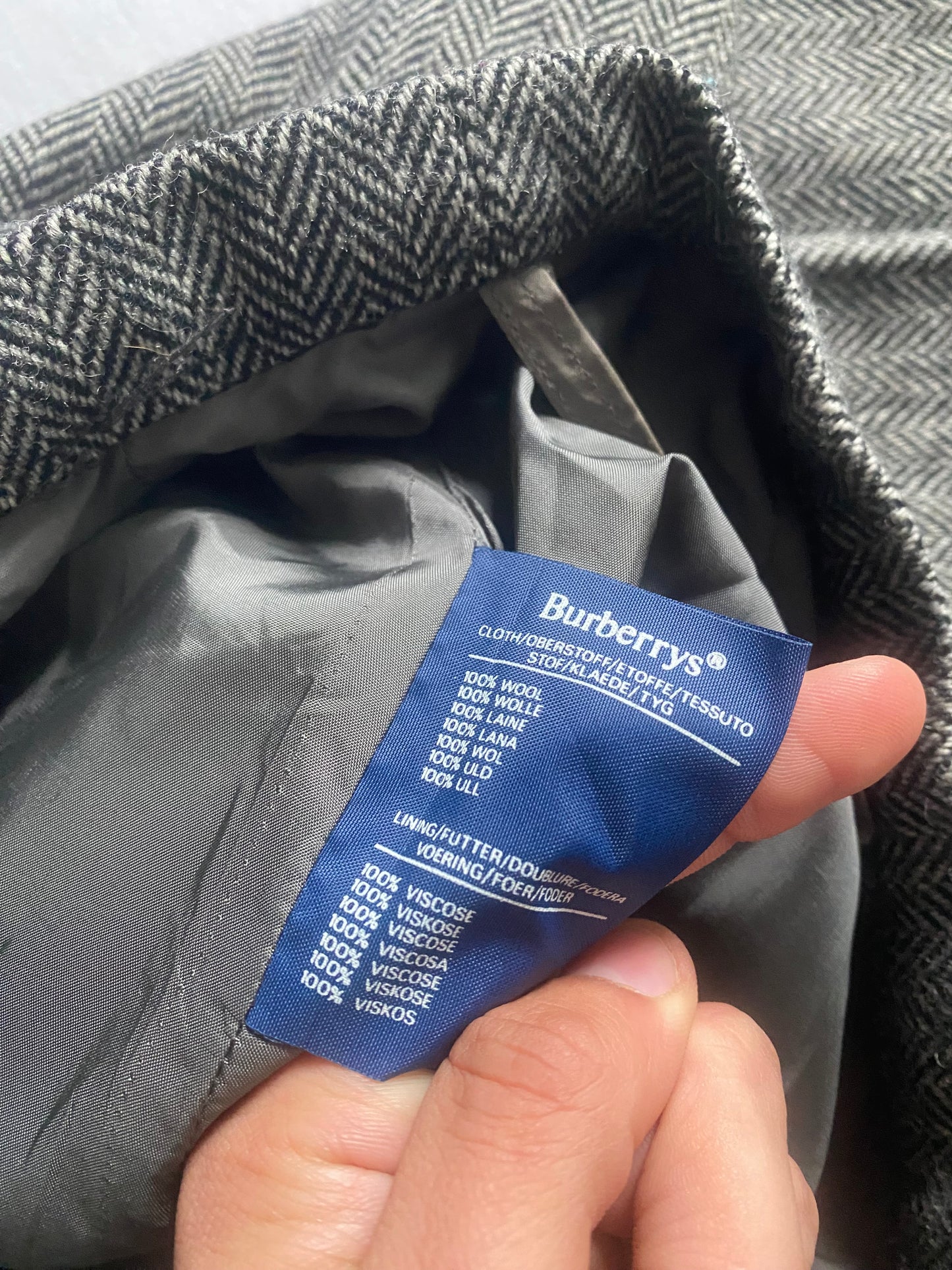 Fustă Vintage Burberry Plisată 👧 | 100% Lână 🐑 | Made in England 🏴 | Mărime M Aproximativă | Elegantă Clasică