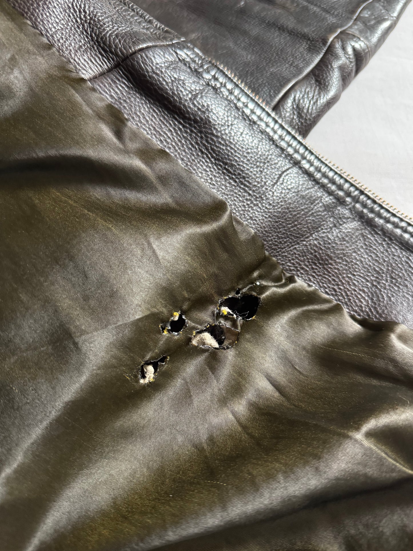 🧥 Geacă Vintage din Piele Groasă – Mărime Men’s XL