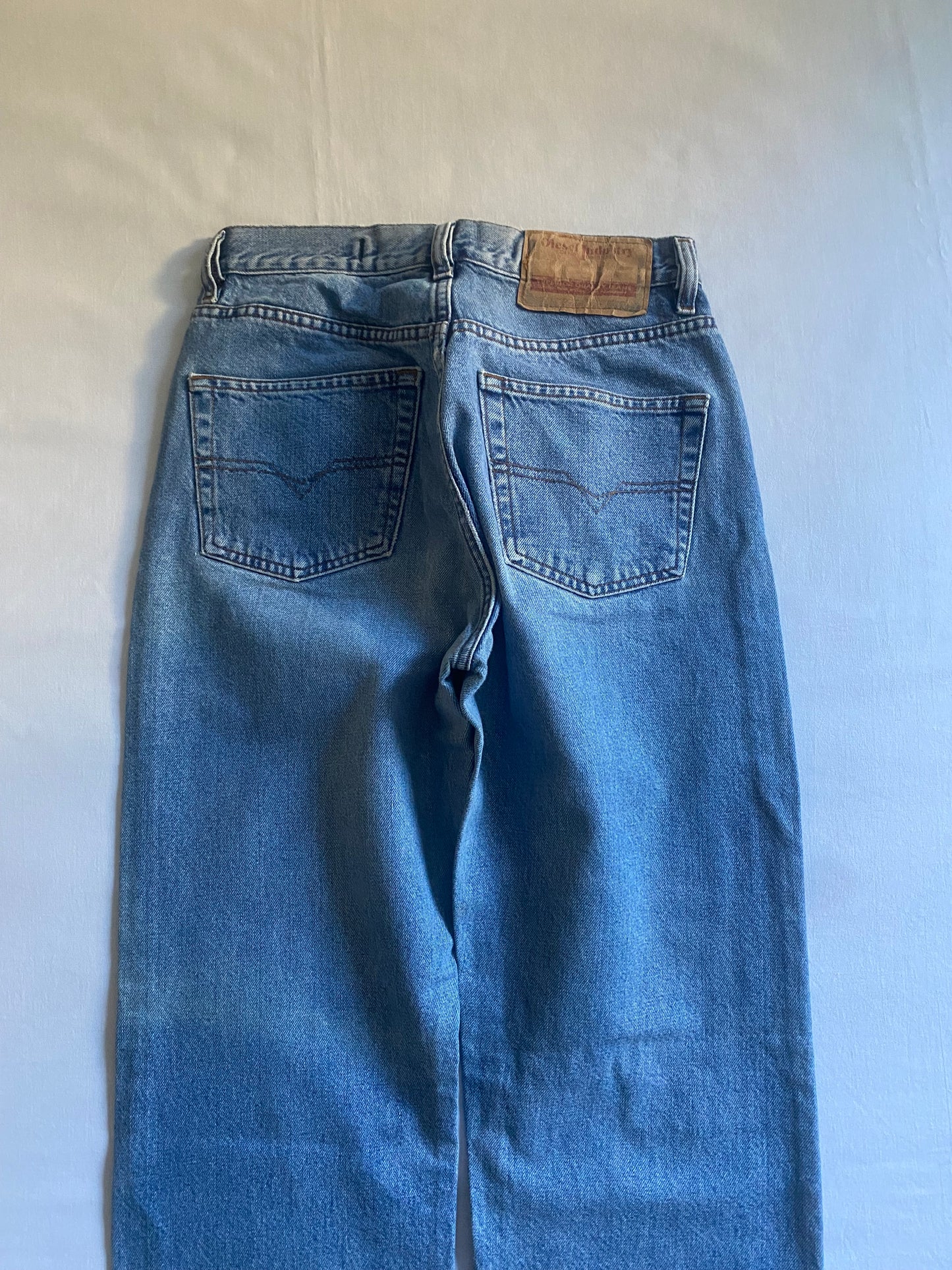 Blugi Vintage Diesel – Light Wash – Made in Italy – Mărime 28