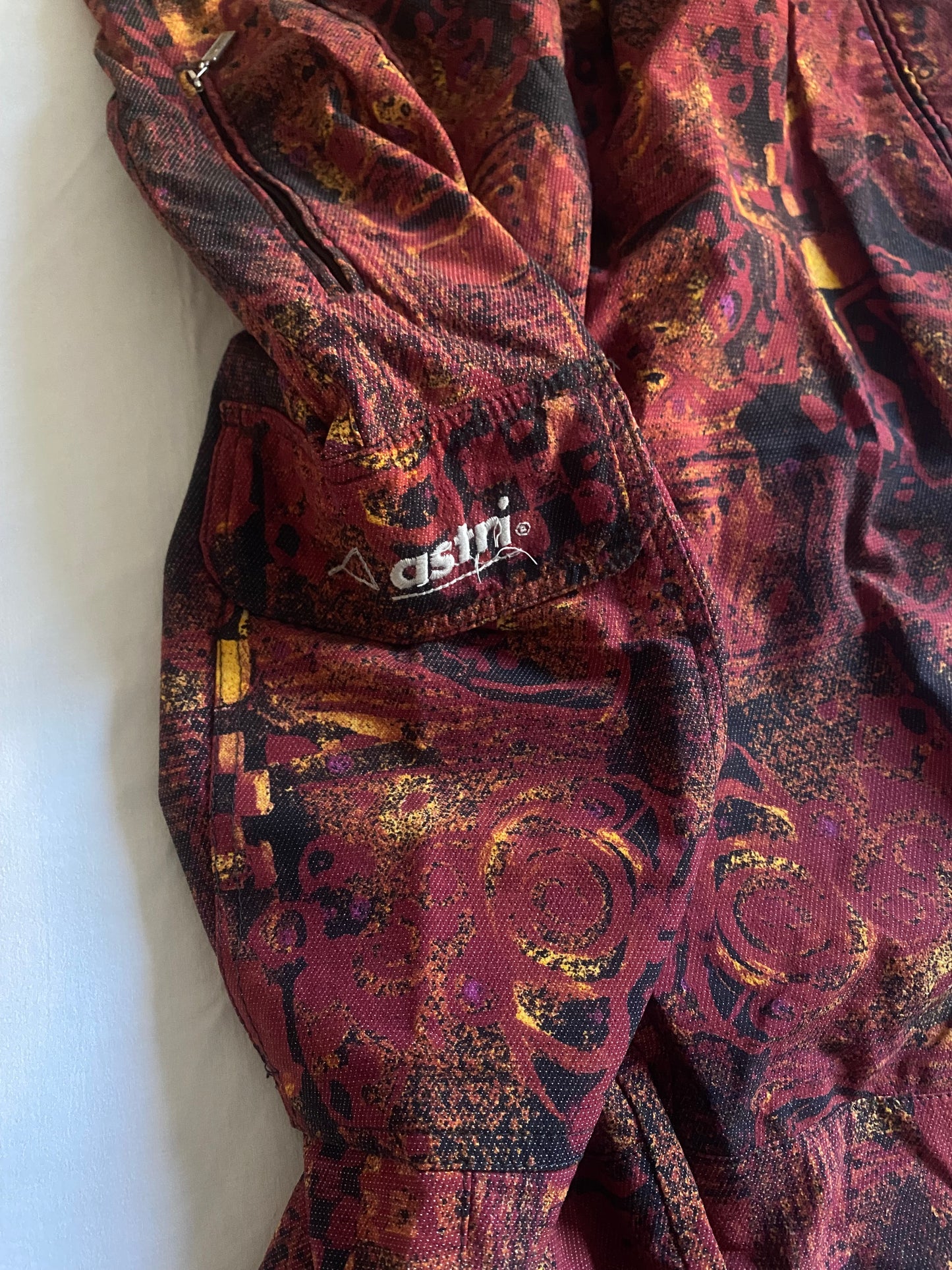 Pantaloni Cargo Vintage Activewear cu Print – Made in Austria – Mărime L