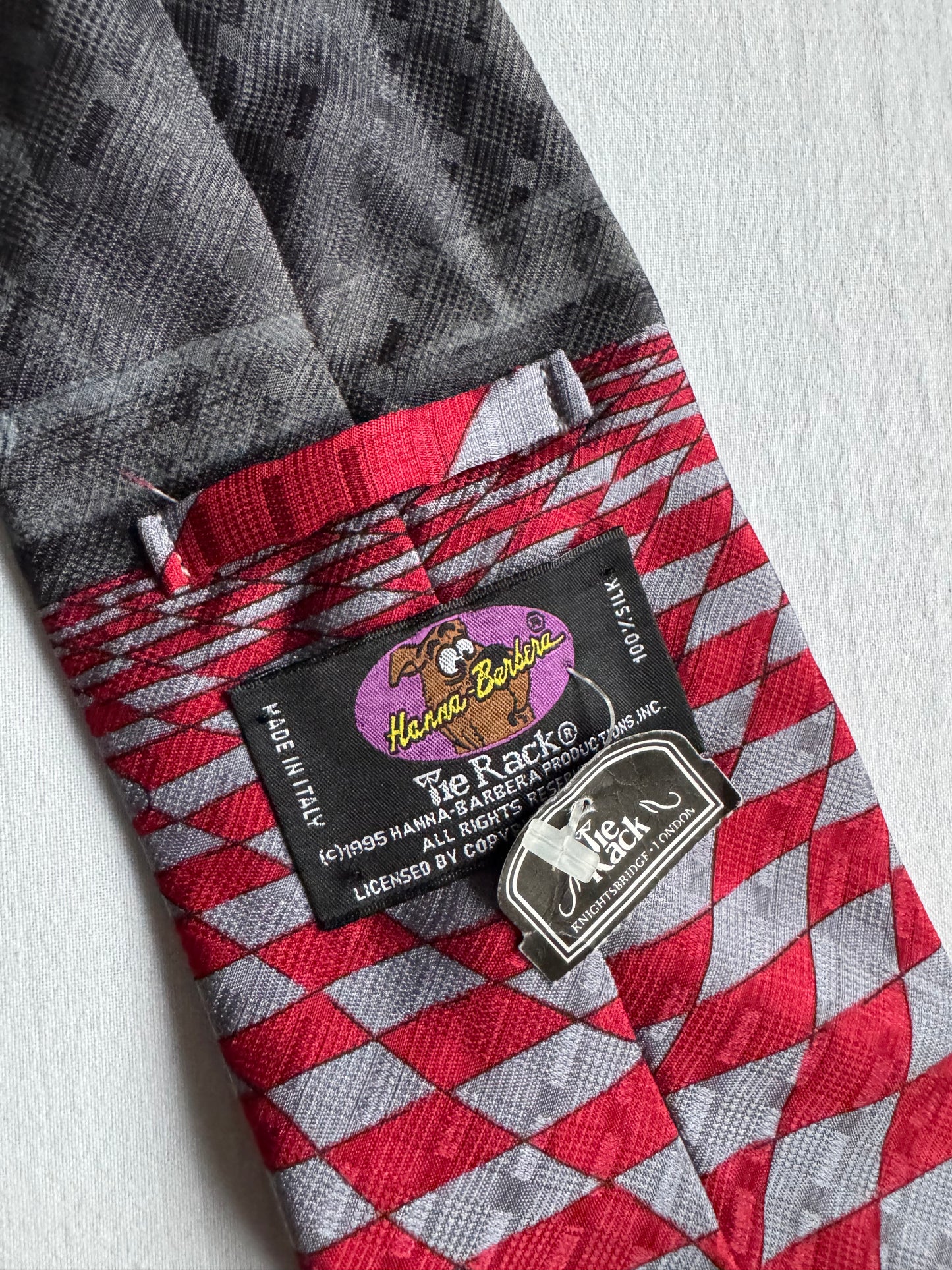 š CravatÄ Vintage 1995 Deadstock din MÄtase cu Graphic Scooby-Doo