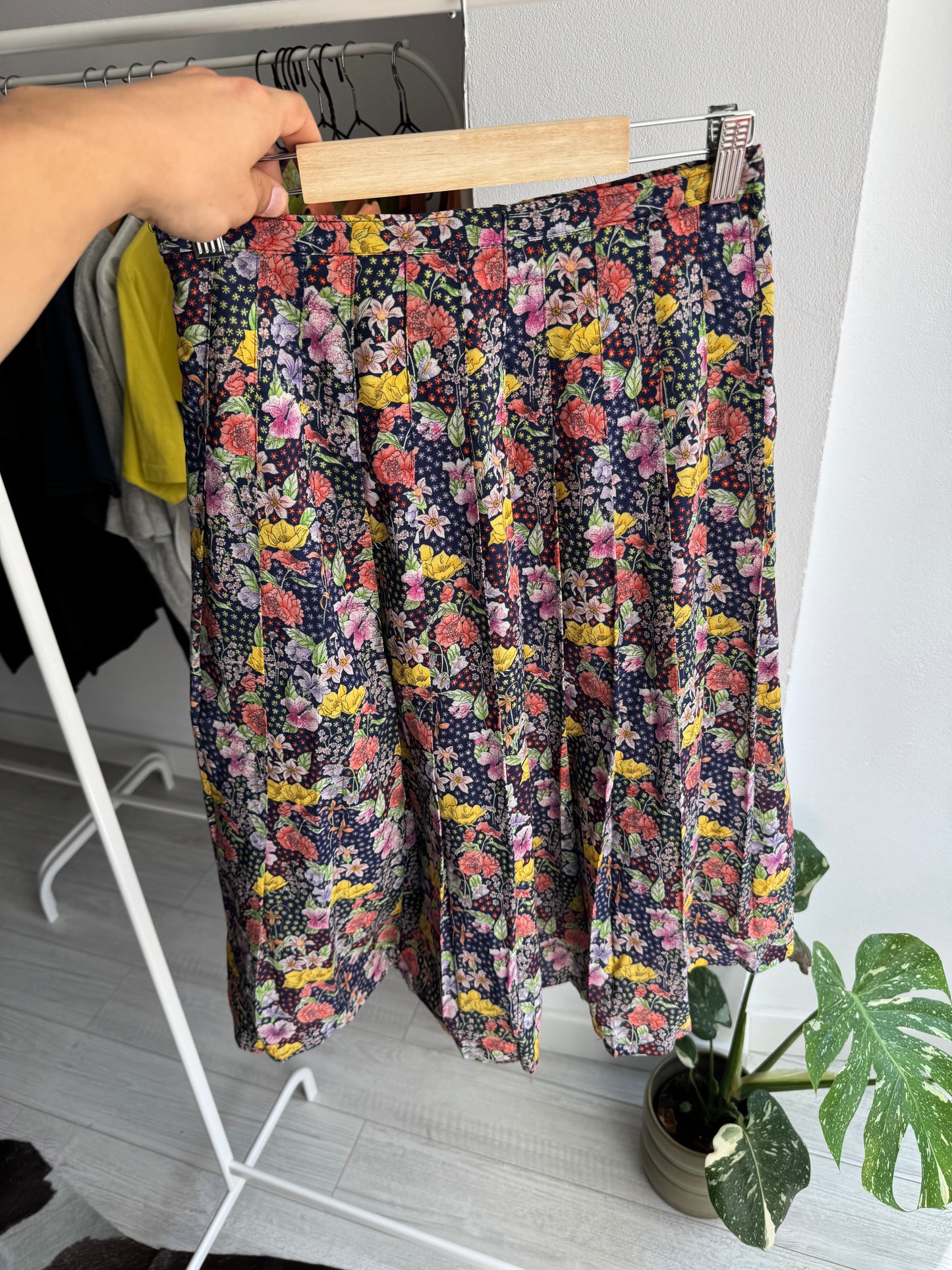 ☀️ Fustă Vintage Floral cu Print – Approx. XS–S Damă