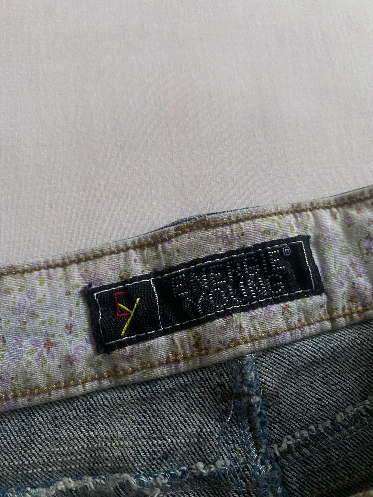 Fustă Mini din Denim Y2K Energie – Mărime US 29 👖✨