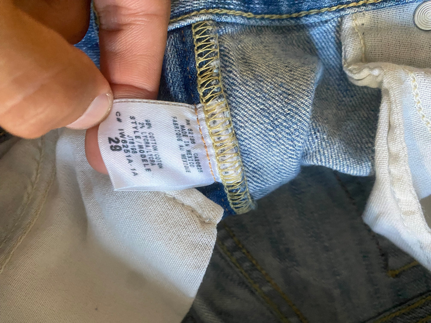 Jeans Y2K Guess – Flared – Made in Mexico – Mărime US 29 (≈ EU 38)