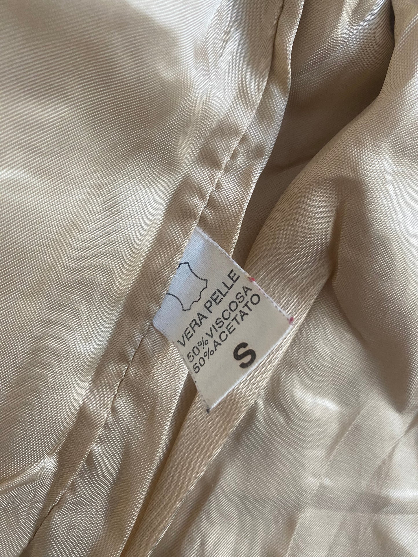 🧥 Geacă Vintage din Piele Crem – Made in Italy, Guler Stil Anii '70 – Mărimea S Femei