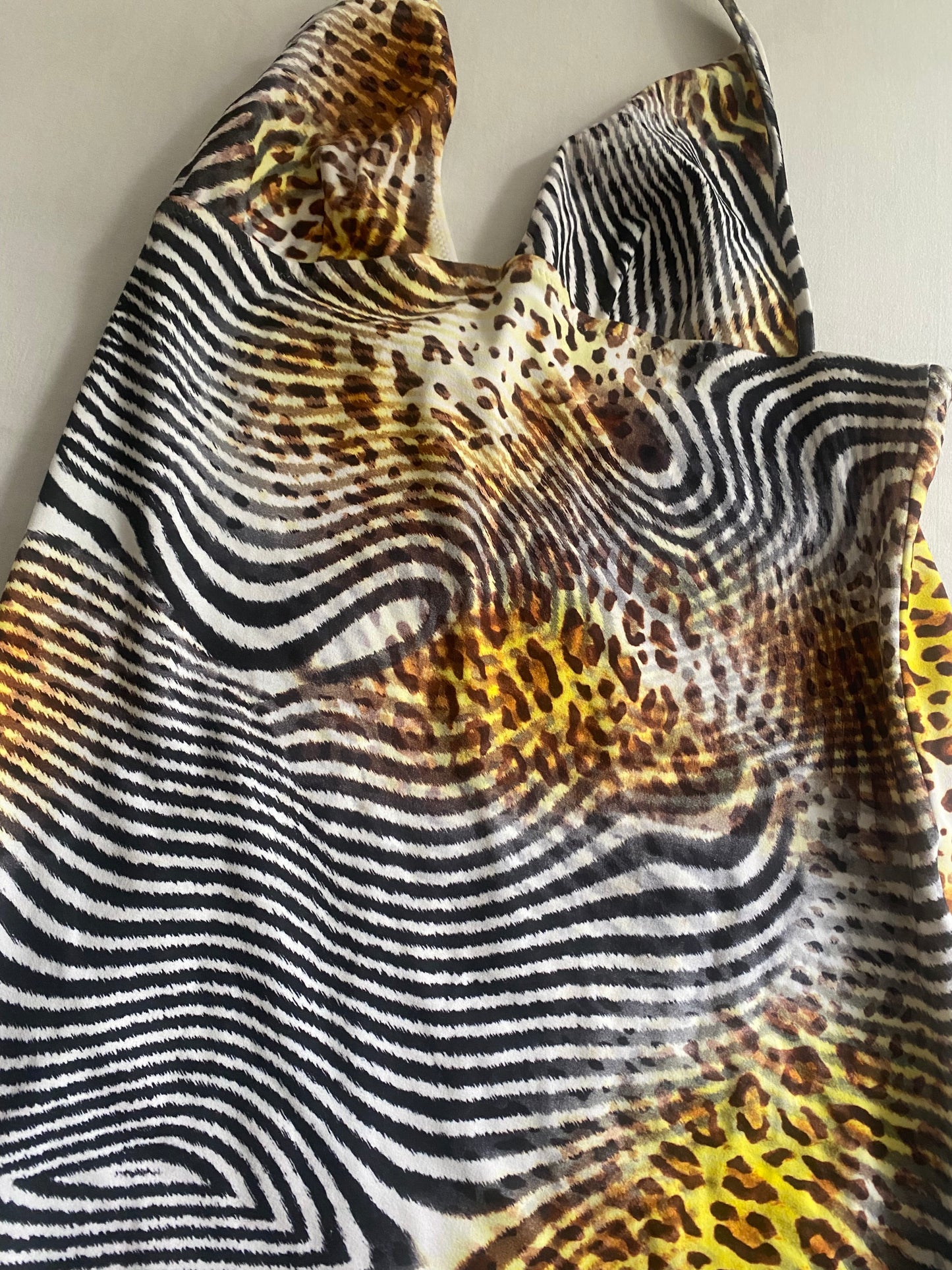 🐆 Top Animal Print Y2K din Lycra – Mărime M – Cu Legătura la Gât