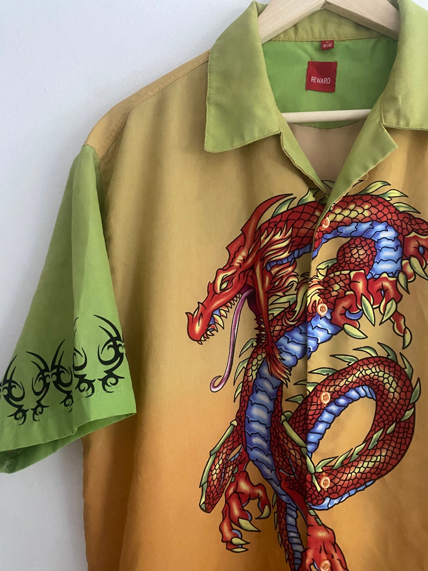 🐉 Cămașă Y2K Dragon Printed – Mărime L
