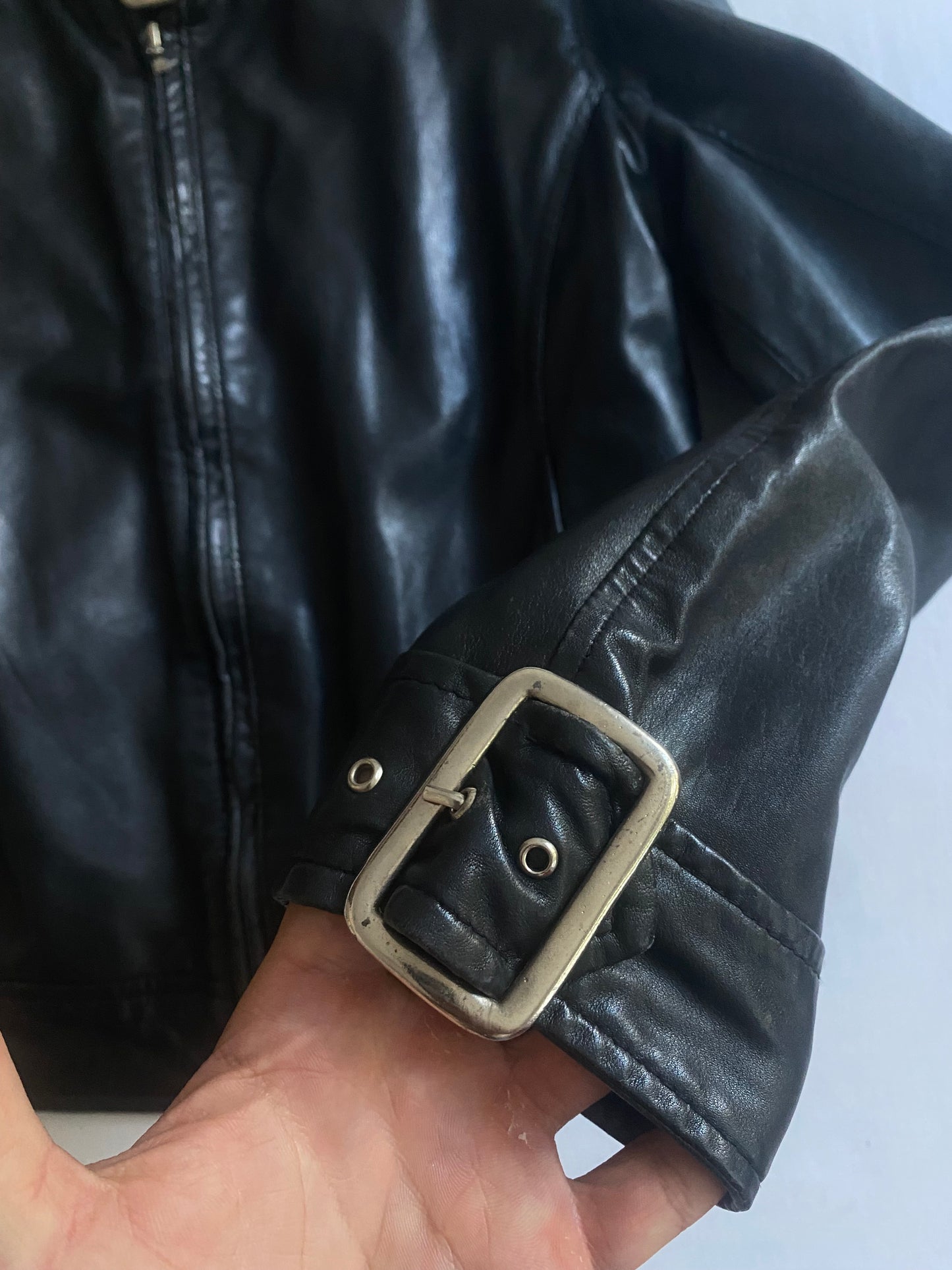 🧥 Geacă Vintage din Piele Neagră Cafe Racer – Mărimea M Femei – Made in India