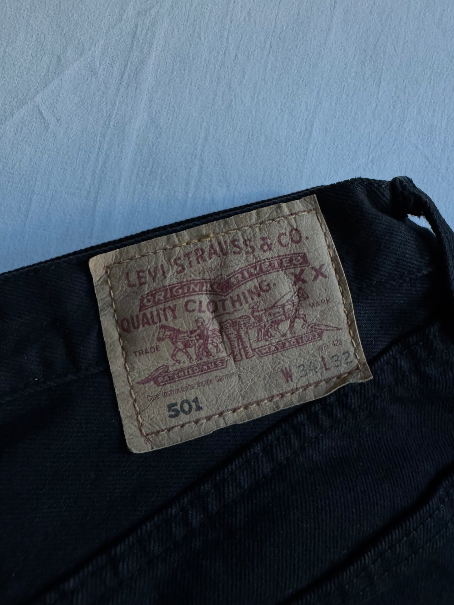 ☕️ Blugi vintage Levi’s 501 – Black – mărimea W34 x L32