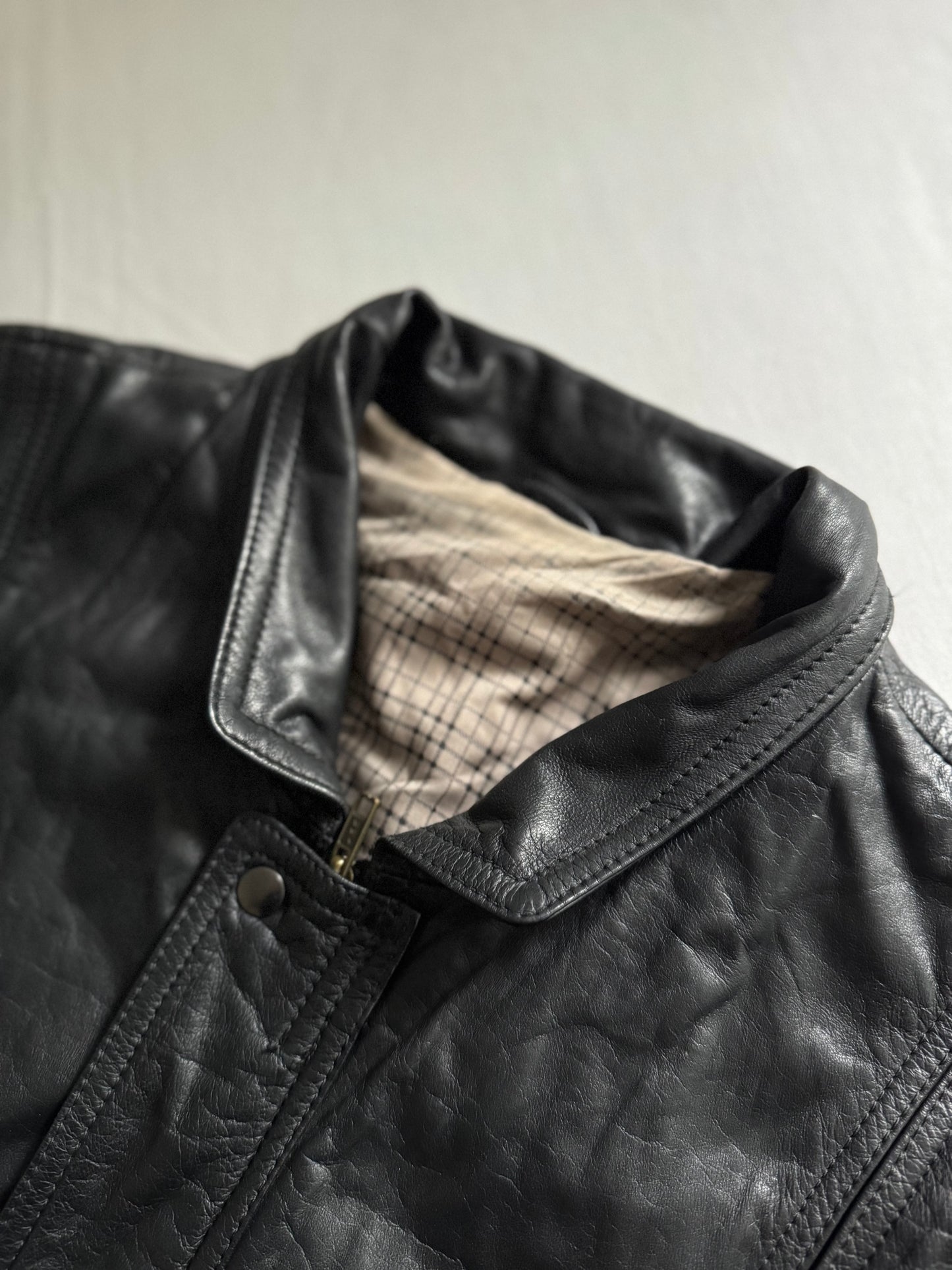 ☕️ Jachetă vintage din piele neagră cu mâneci detașabile – mărimea L