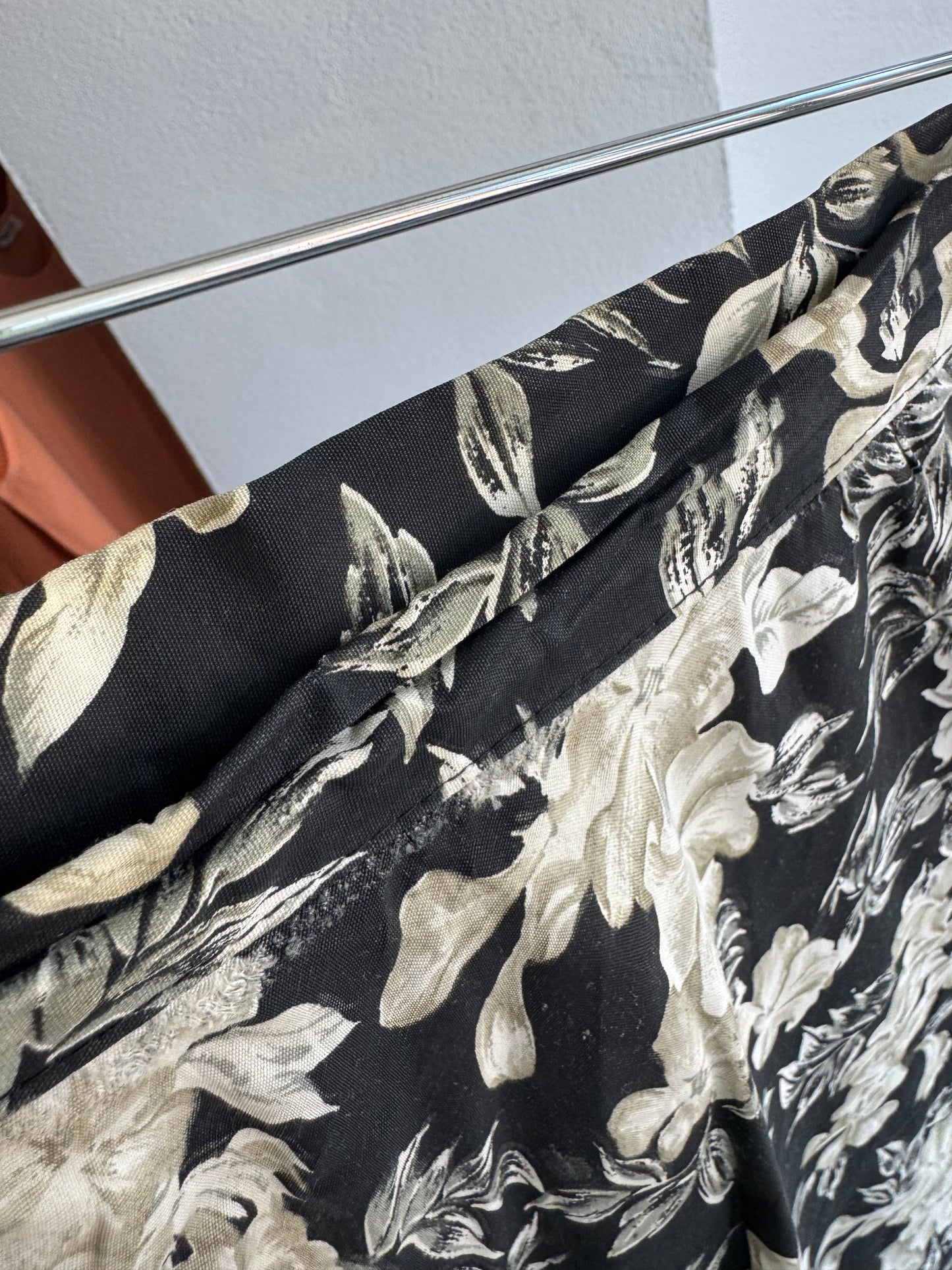☀️ Fustă Vintage Floral cu Print – IT 42 Damă (S/M)
