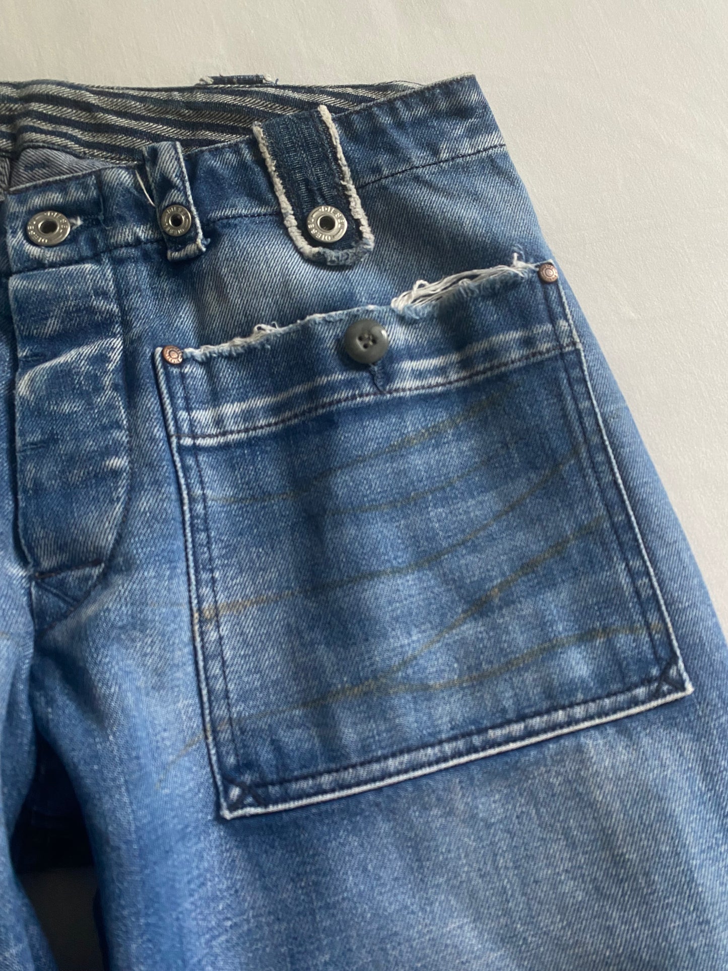 Blugi Y2K Diesel – Baggy – Mărime 31