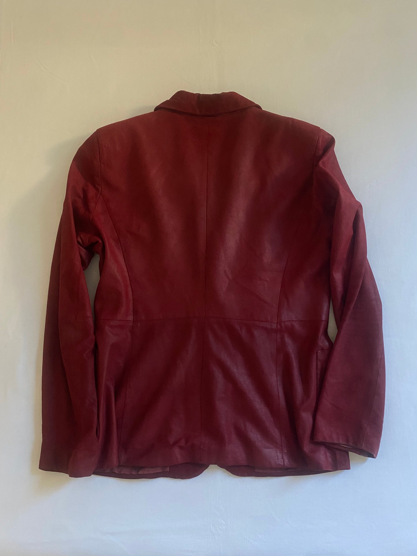 Sacou Vintage Emporio Armani – Piele Burgundy – Anii ’80 – Made in Italy – IT 44