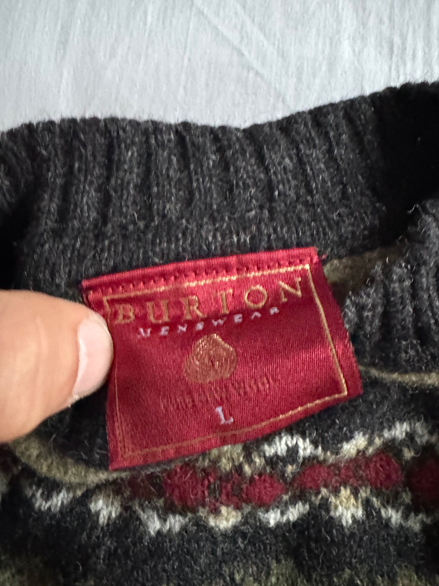 🧶 Pulover Vintage cu Model Etnic din Lână Virgină cu Guler Mock – L