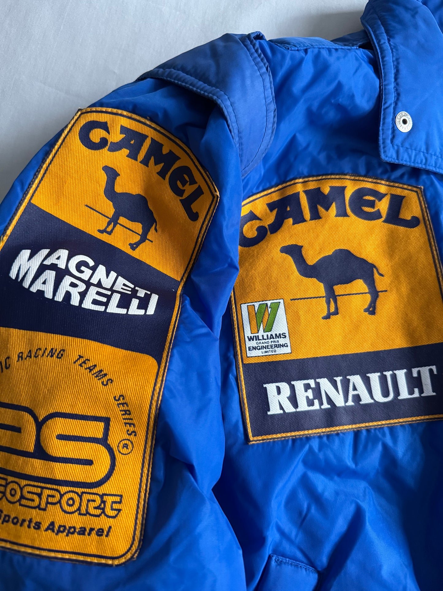 🐪 Geacă vintage Williams Renault Camel F1 Racing – Mărimea L
