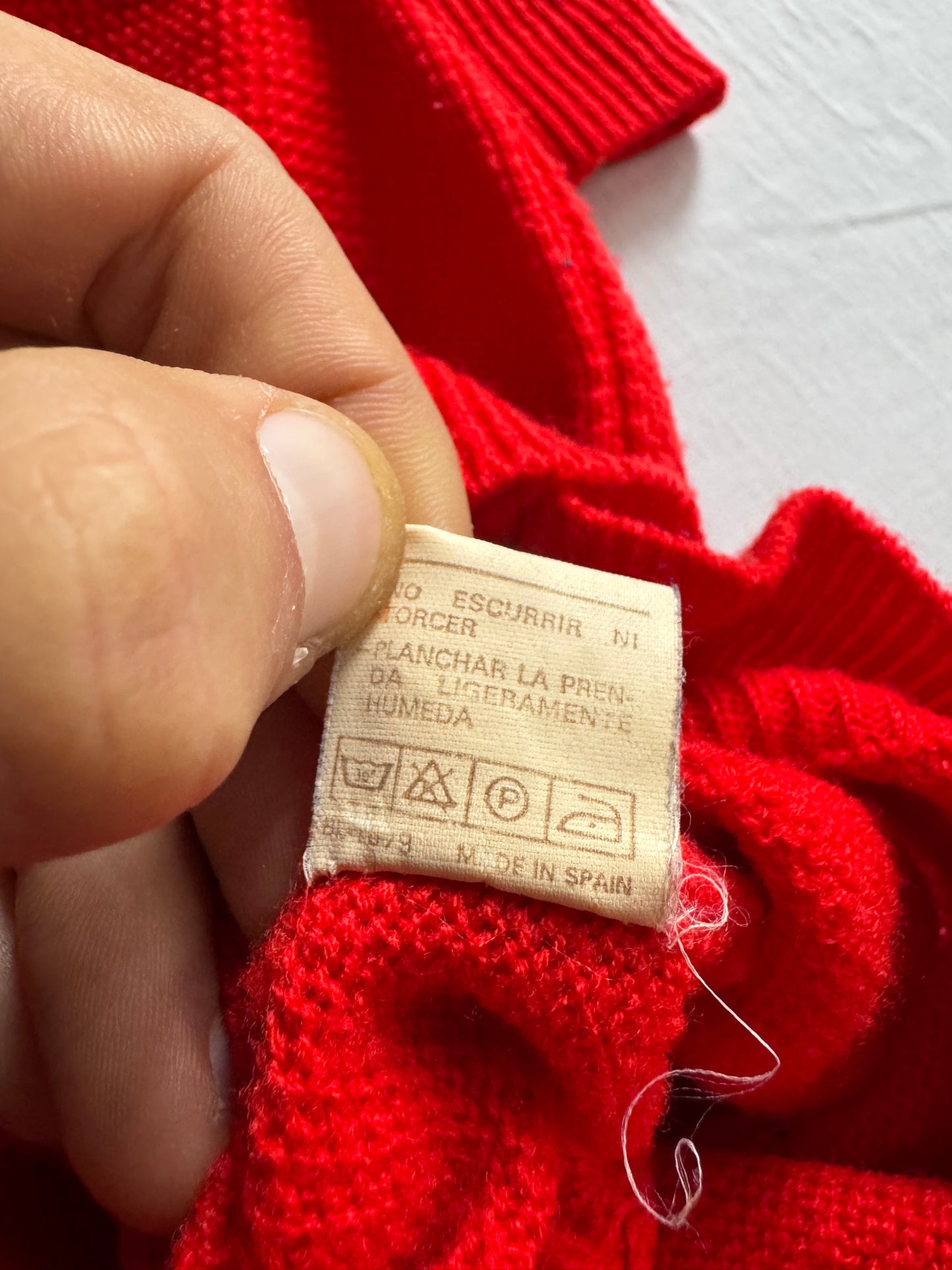 🍒 Cardigan Vintage Burberry Roșu – Mărimea L