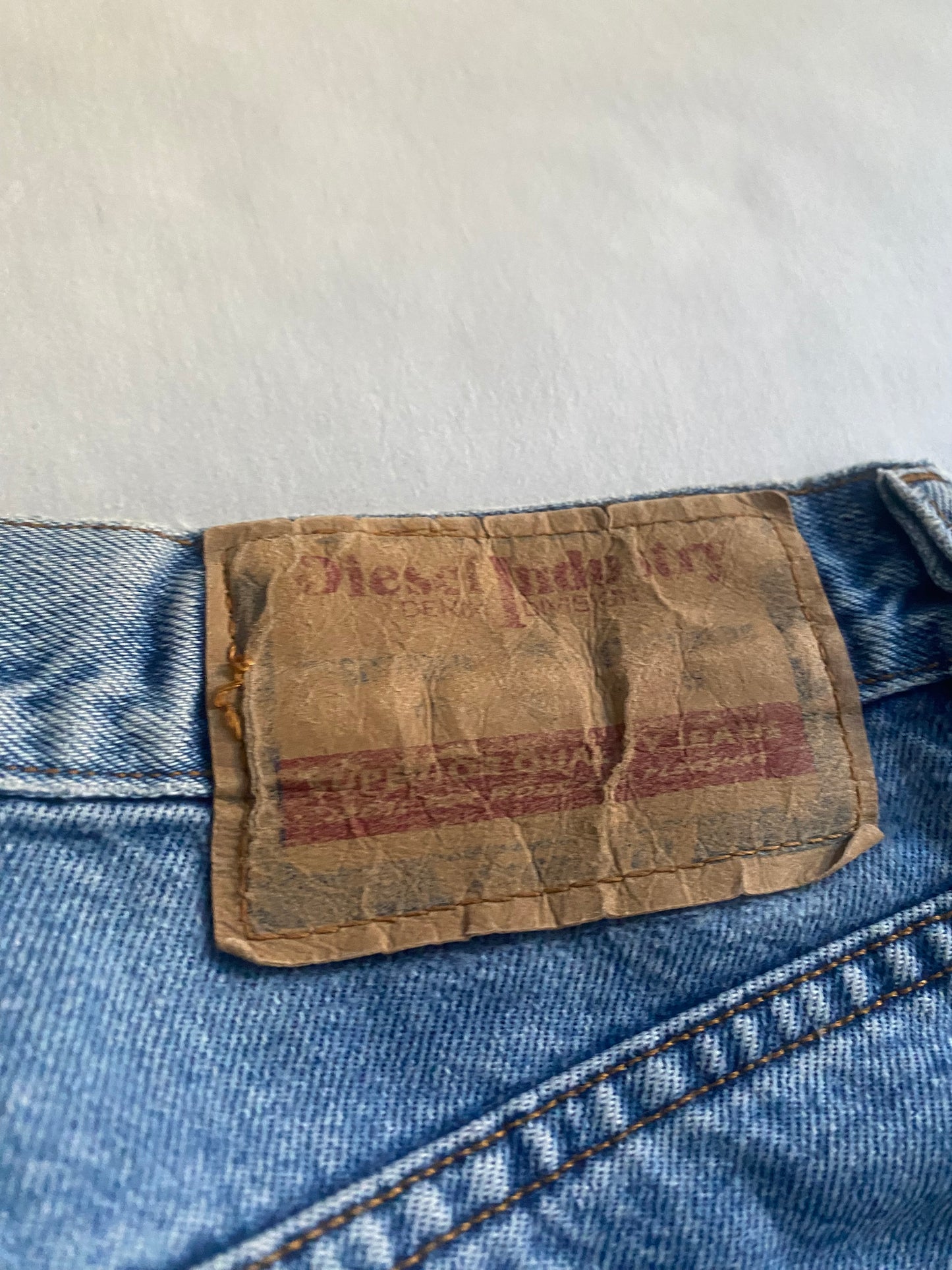 Blugi Vintage Diesel – Light Wash – Made in Italy – Mărime 28