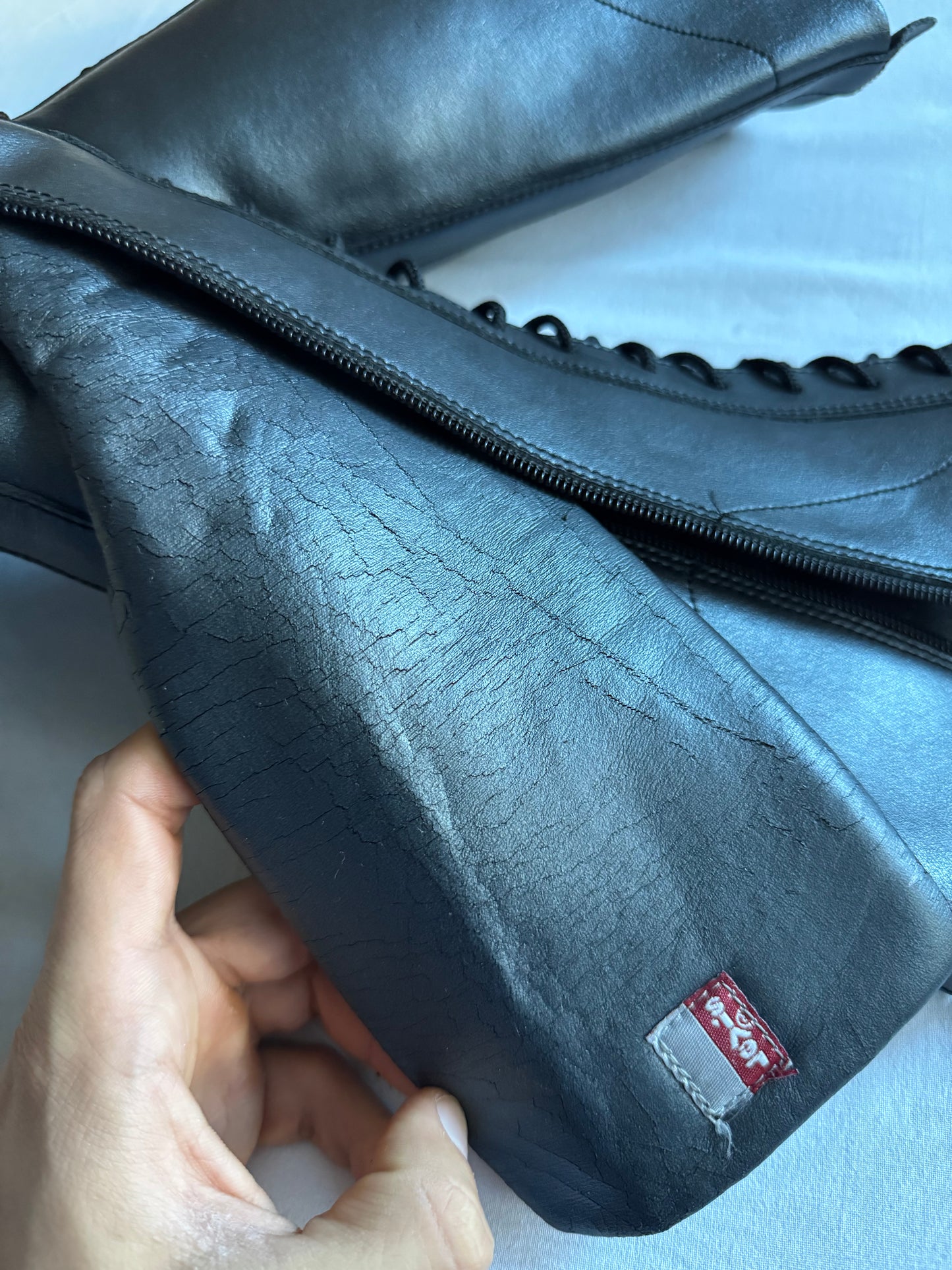 🥊 Cizme vintage Levi’s Boxing – piele neagră – mărimea 39