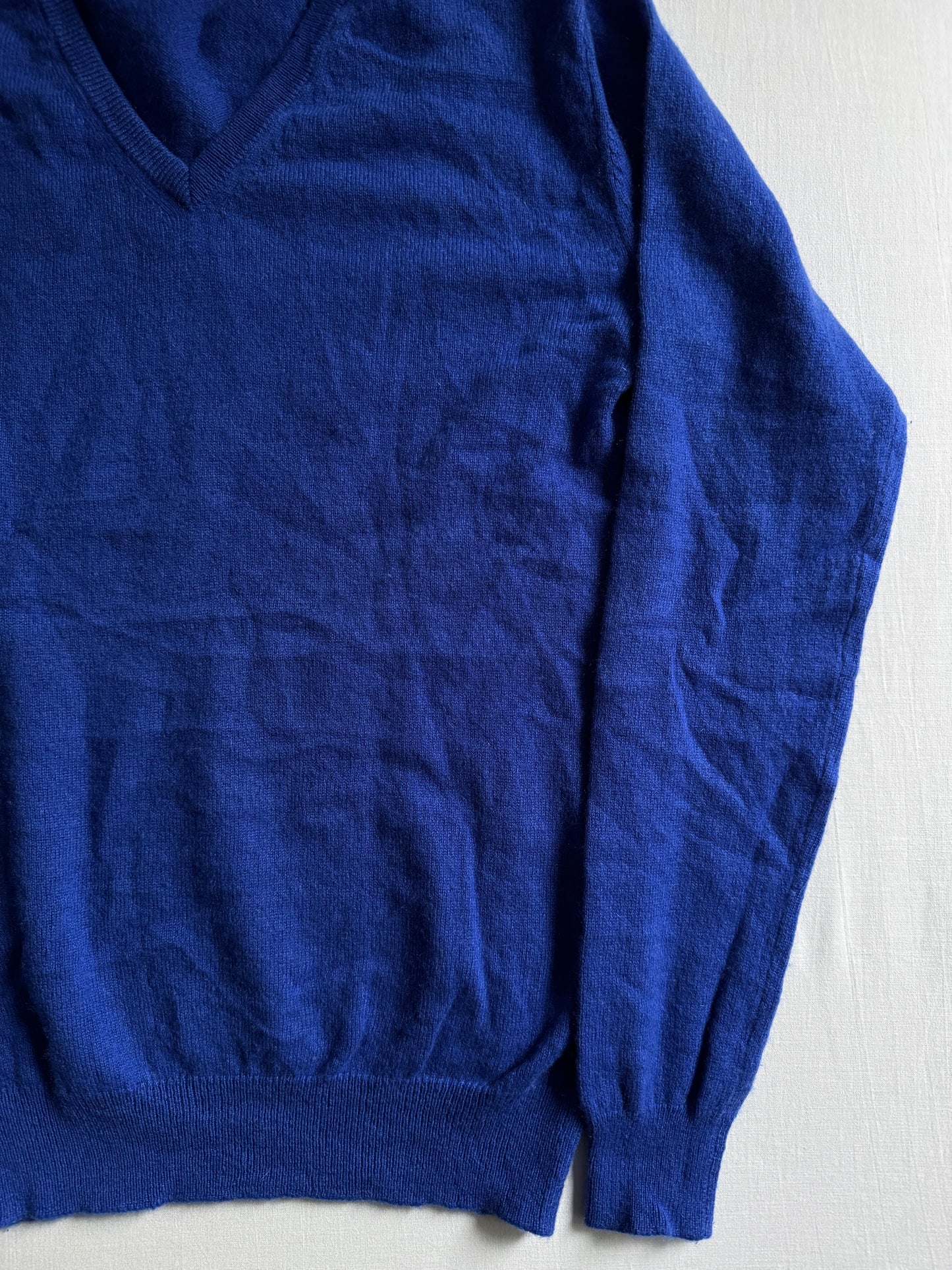 🔵 Pulover Albastru din Cașmir – V-neck – Mărime 36 (S Femei) – Great Condition