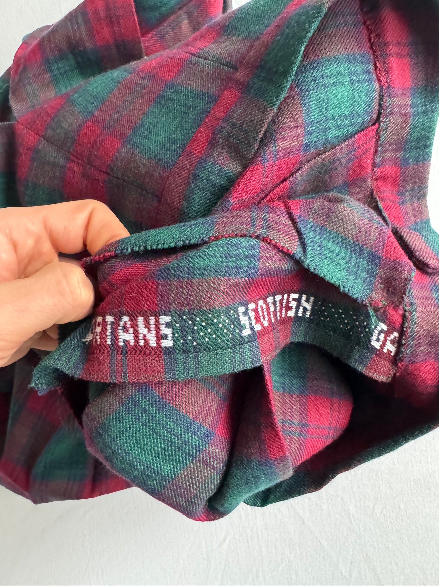 🏴 Fustă Vintage din Lână Scottish Tartan – aprox. XS