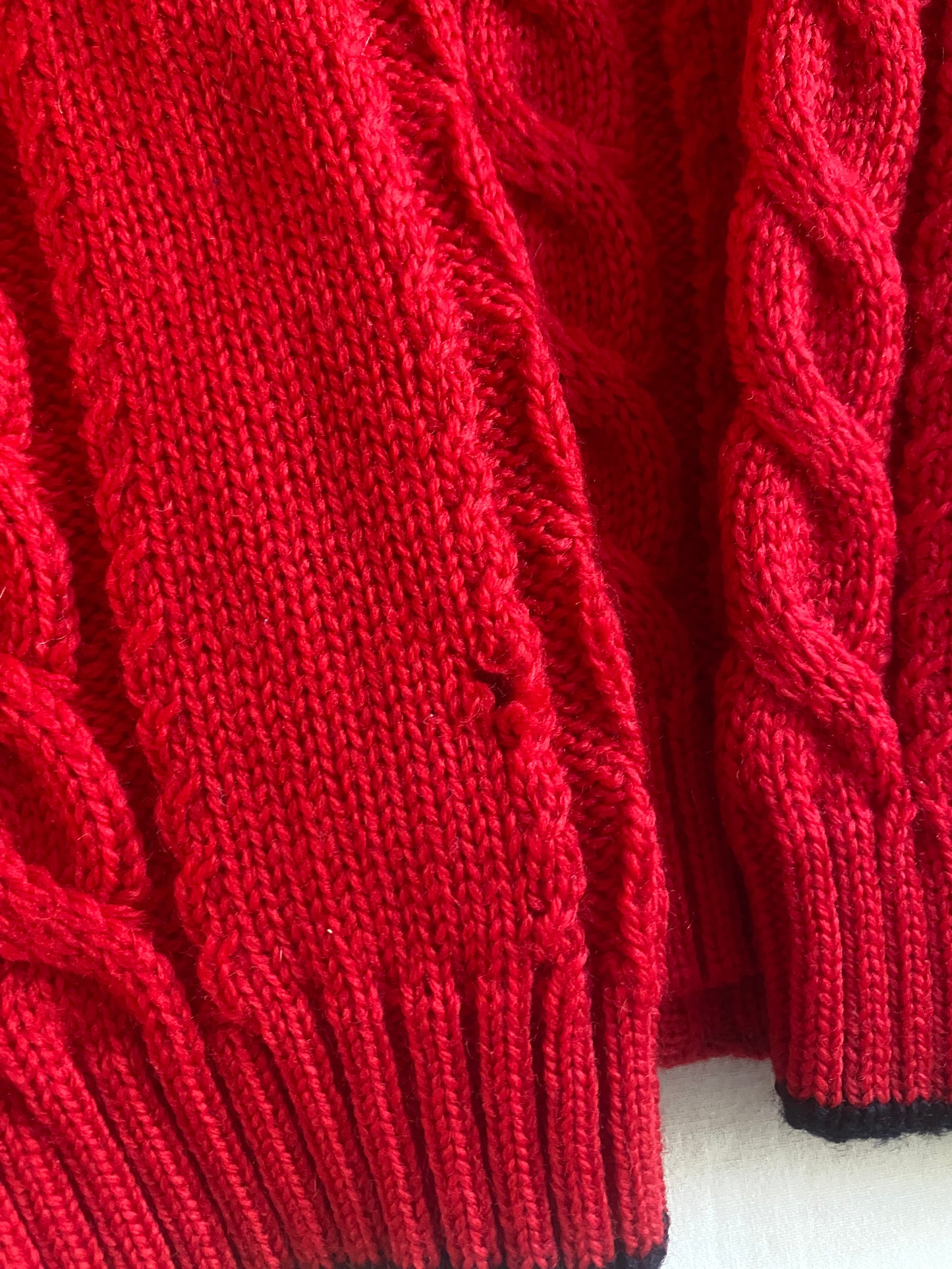 Cardigan Vintage Ferrari – 100% Lână – Roșu – Made in Italy – Mărime XL