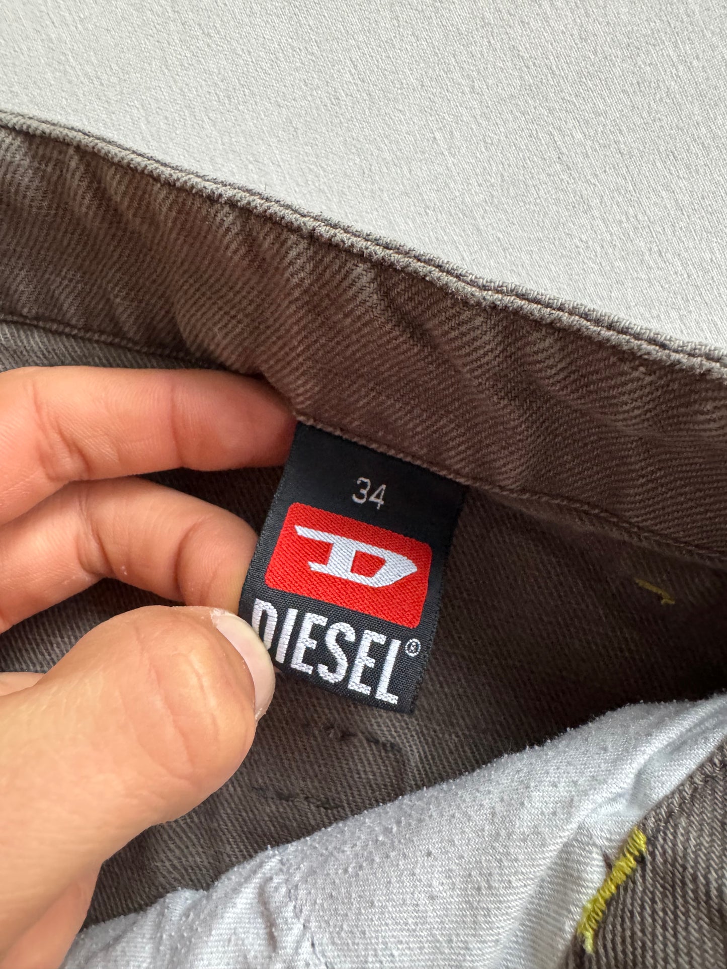 🪖 Y2K Diesel Military Green Field Trousers – Size US 34