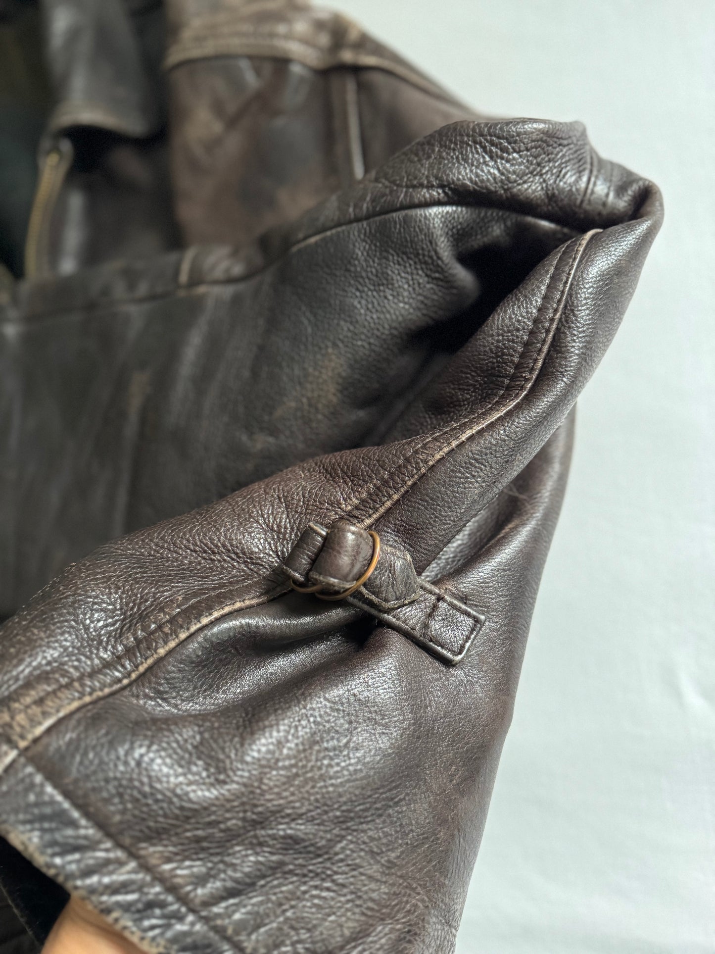 🧥 Geacă Vintage din Piele Groasă – Mărime Men’s XL