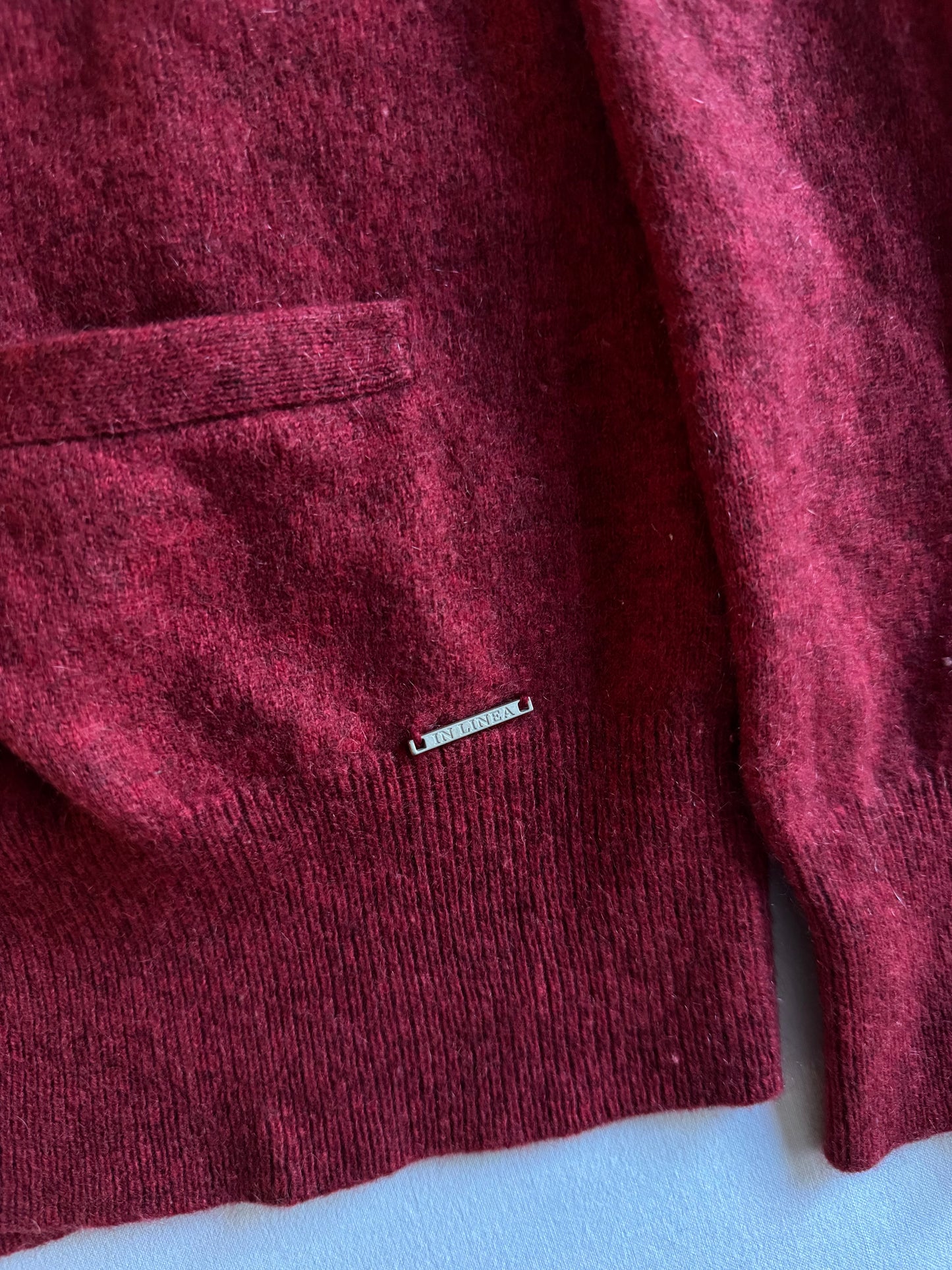 🧶 Cardigan roșu din cașmir – mărimea S femei