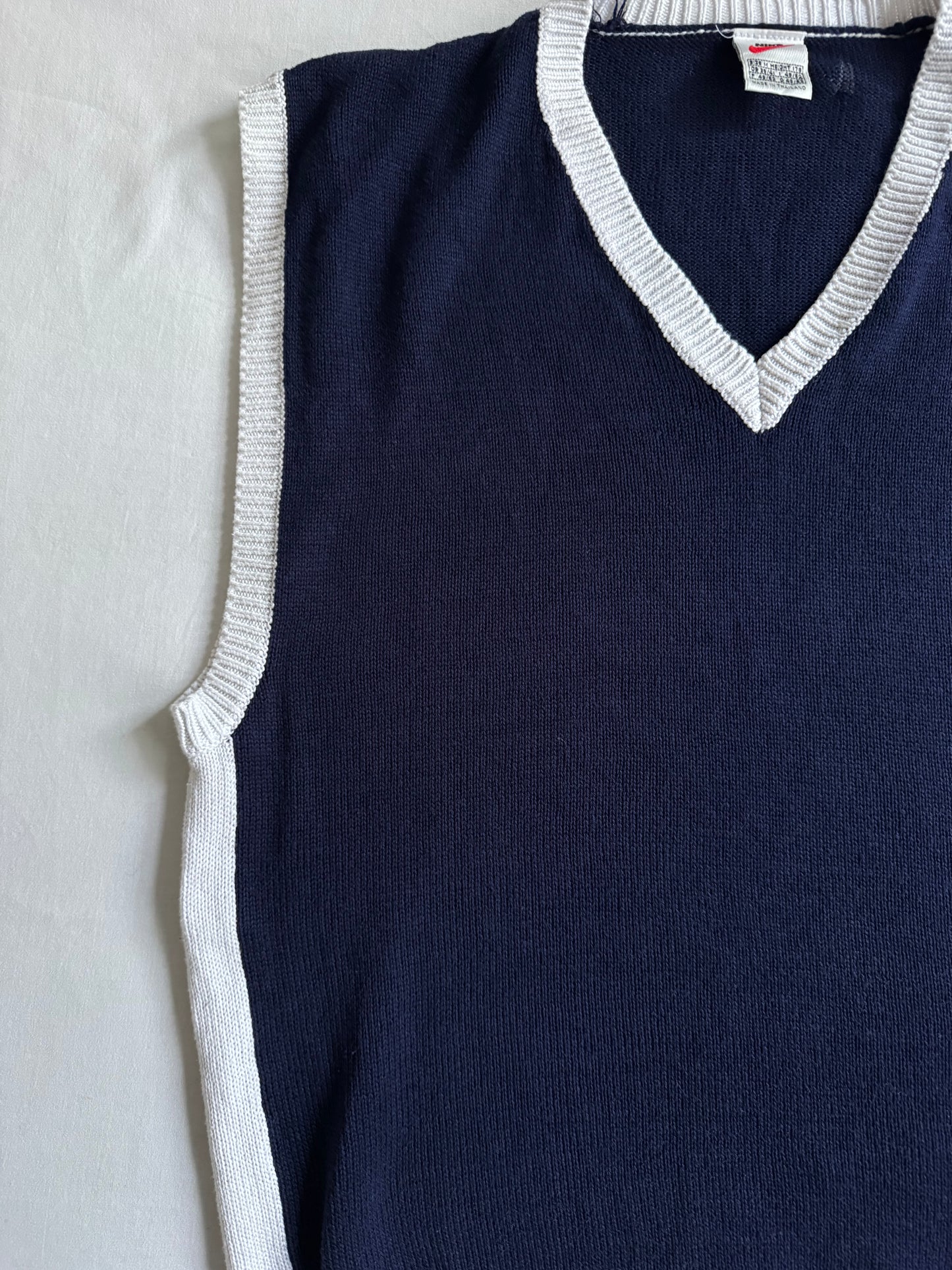 🎾 Vestă Tricotată Vintage Nike Challenge Court V-Neck – Mărimea M