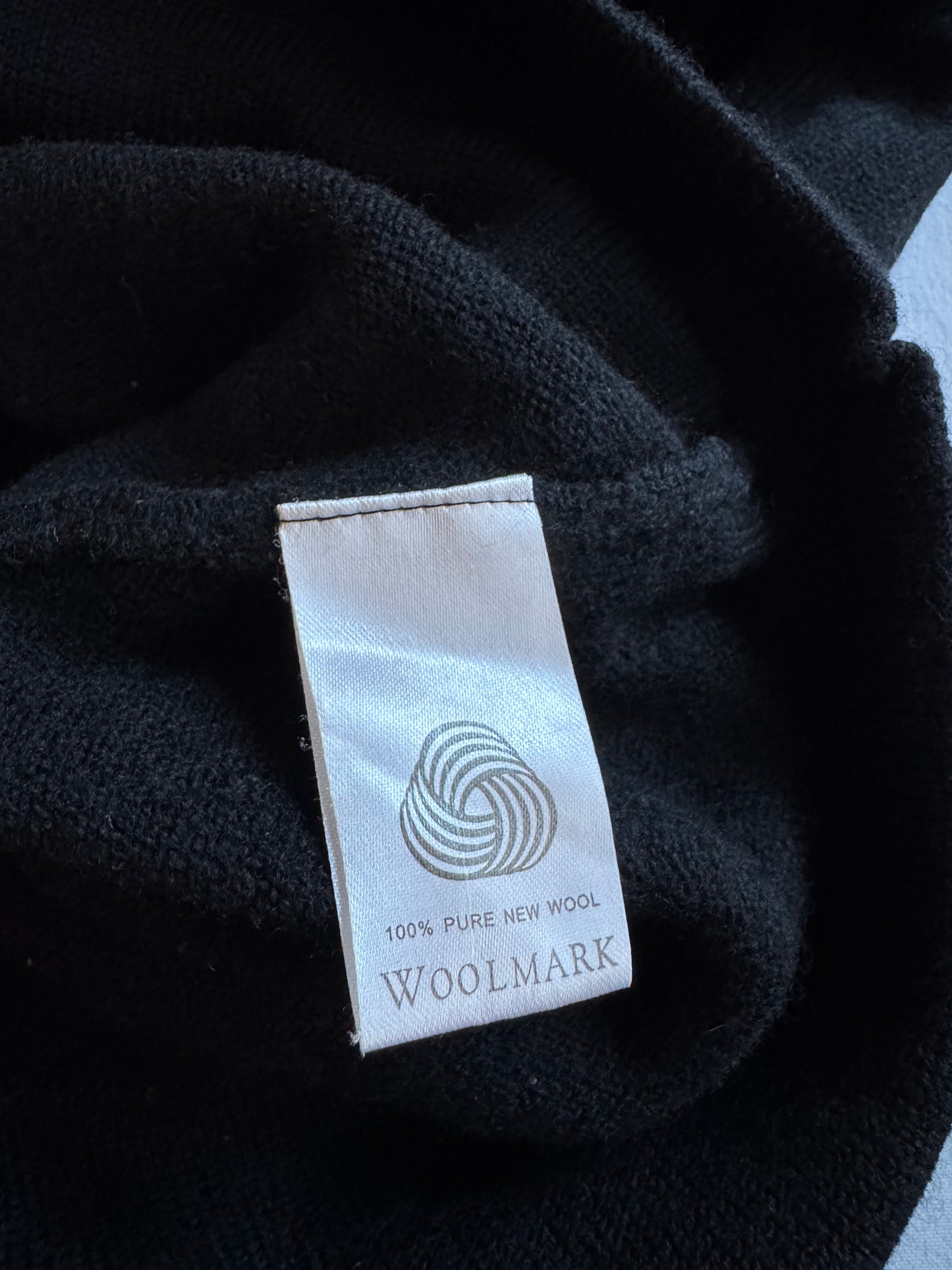 🐊 🧶 Pulover vintage Lacoste V-neck negru – mărimea S femei