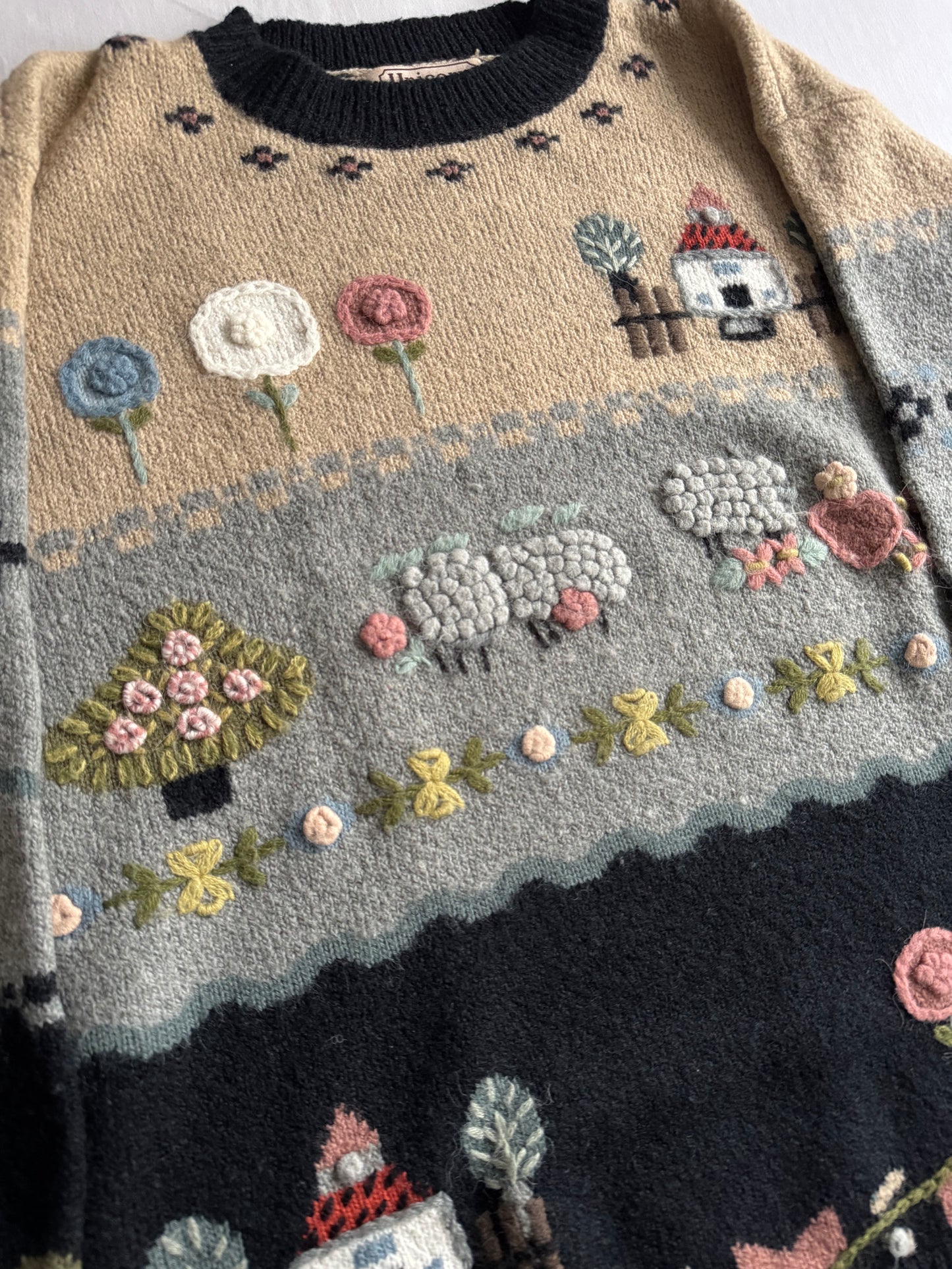 š” Pulover vintage brodat ā mÄrimea M femei