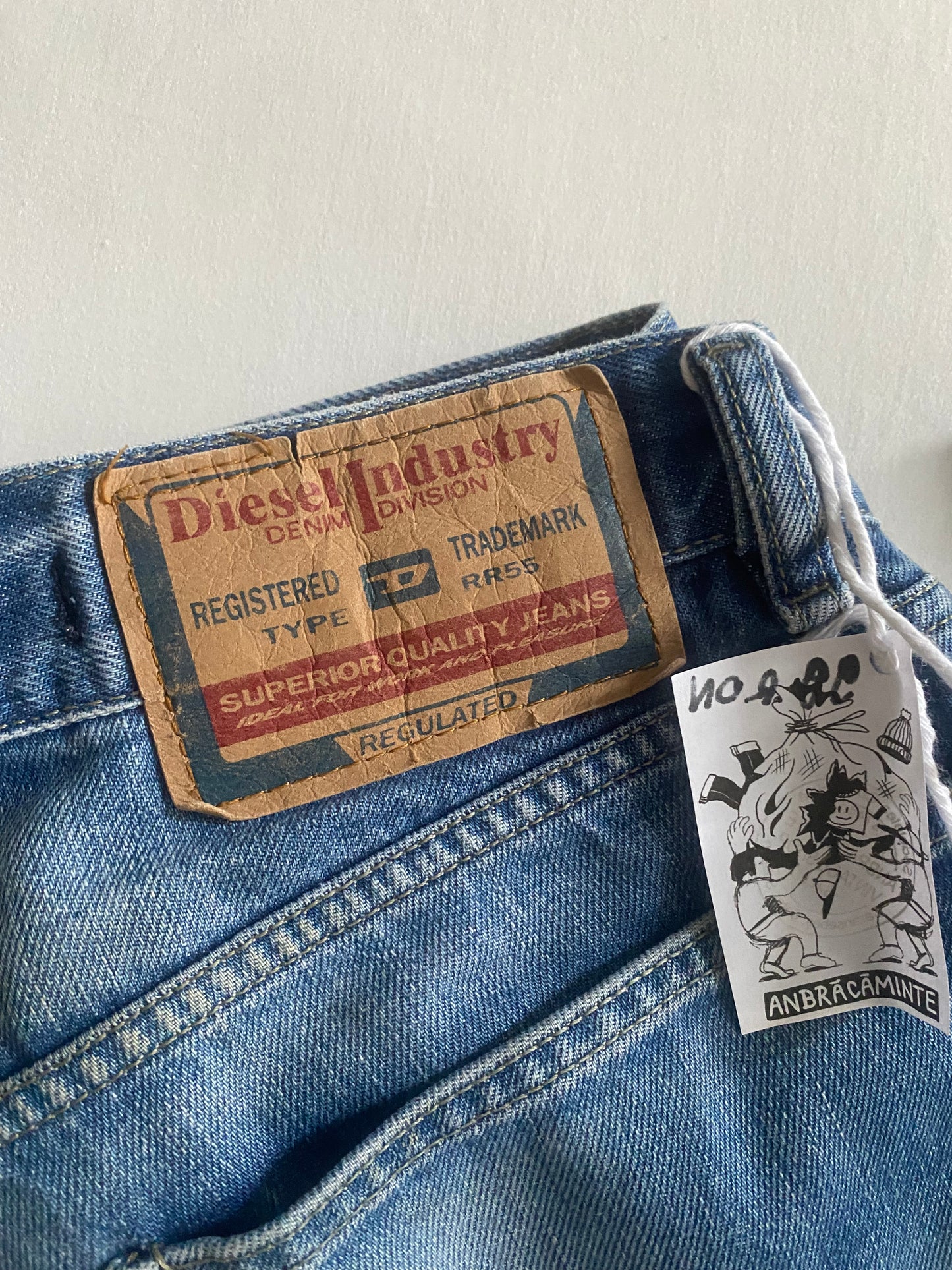 👖 Jeanși Diesel Vintage – Light Wash – Slightly Bootcut – US 30 – Made in Italy