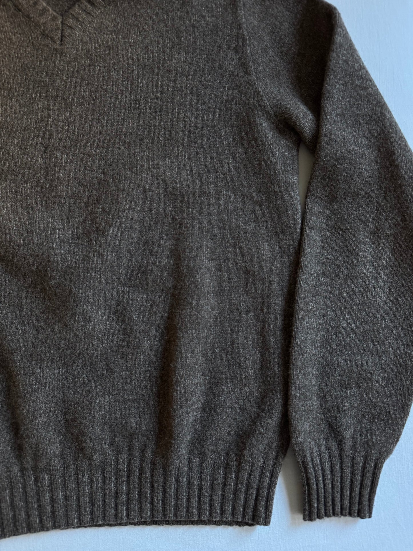 🧶 Pulover Dolce & Gabbana V-neck maro – Made in Italy – mărimea M