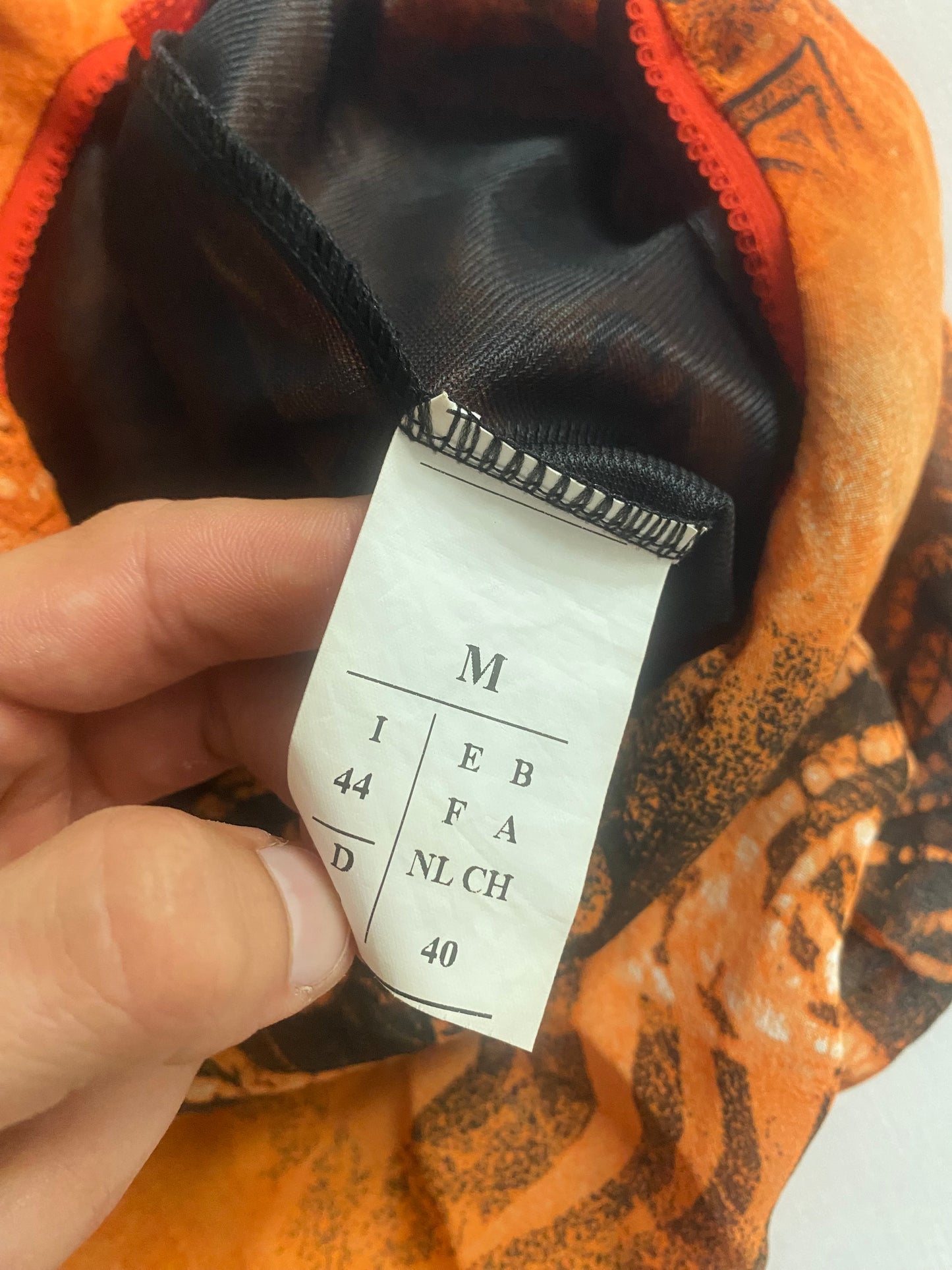 Fustă Y2K Portocalie cu Imprimeu – Mărime M 🍊🧡