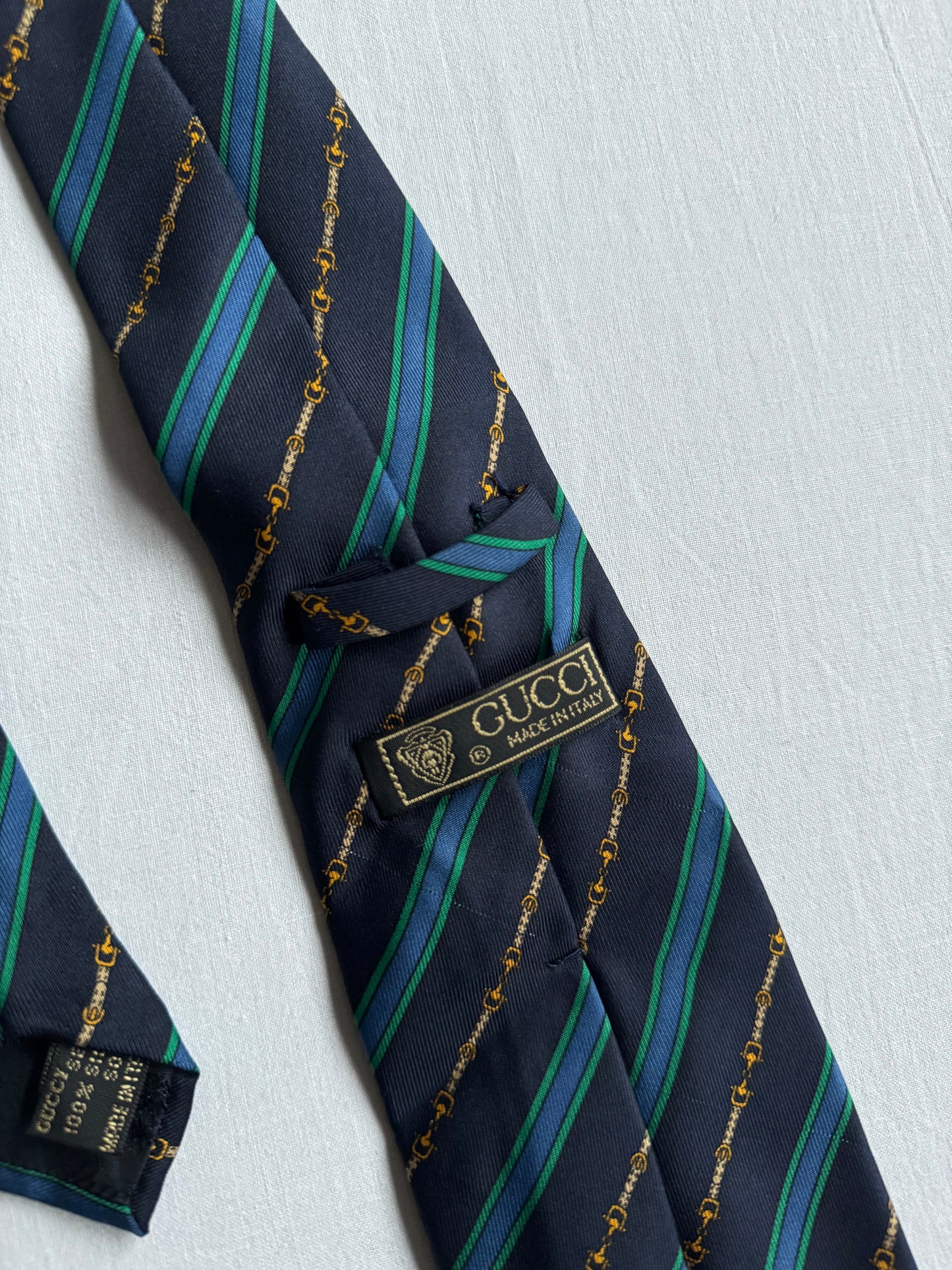 👔 Cravată Vintage 80’s Gucci din Mătase Navy – Made in Italy